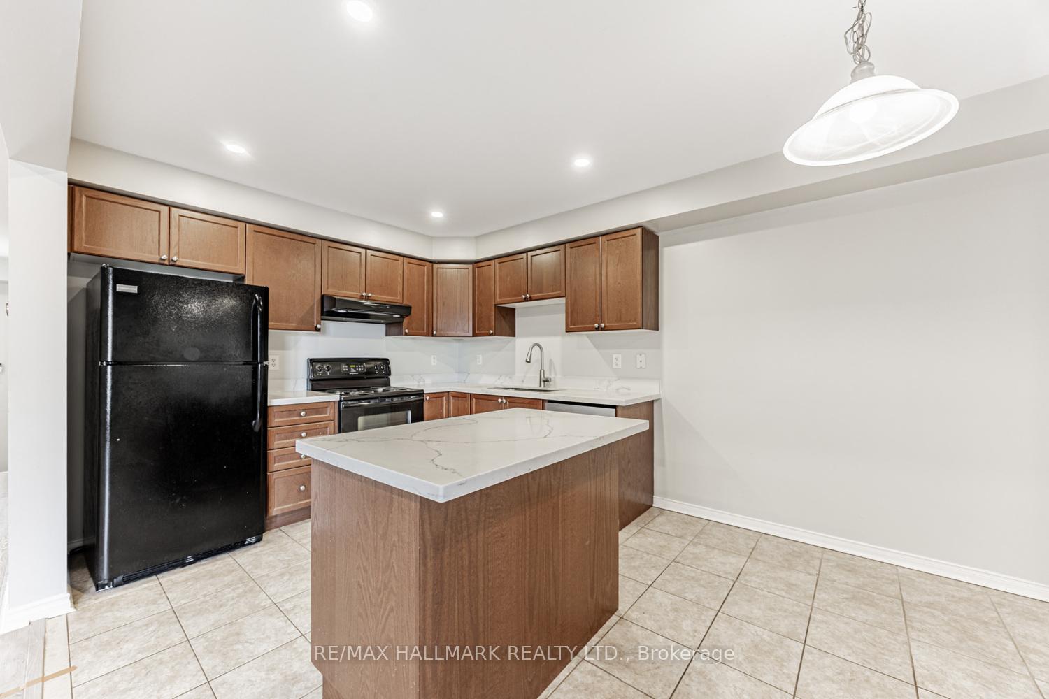 Photo 10 of 6 Dollery Gate, Ajax, Northeast Ajax — HOMEH