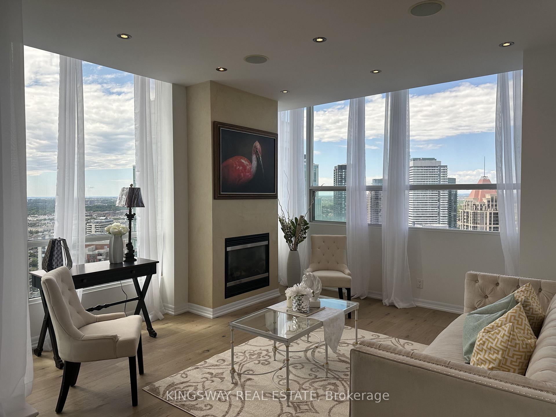 Photo of Unit 3404, 220 Burnhamthorpe Road W