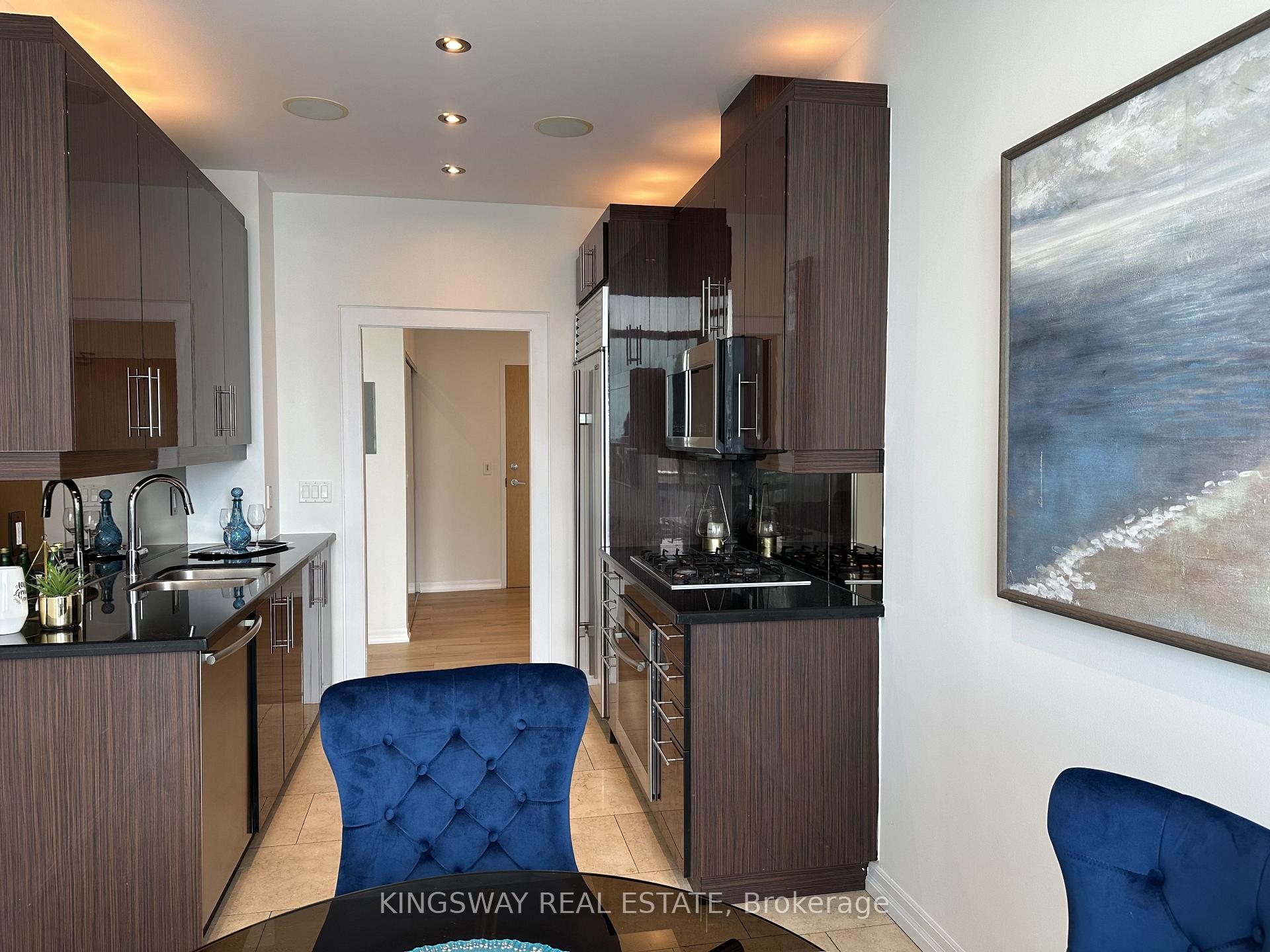 Photo 11 of Unit 3404, 220 Burnhamthorpe Road W, Mississauga, City Centre — HOMEH