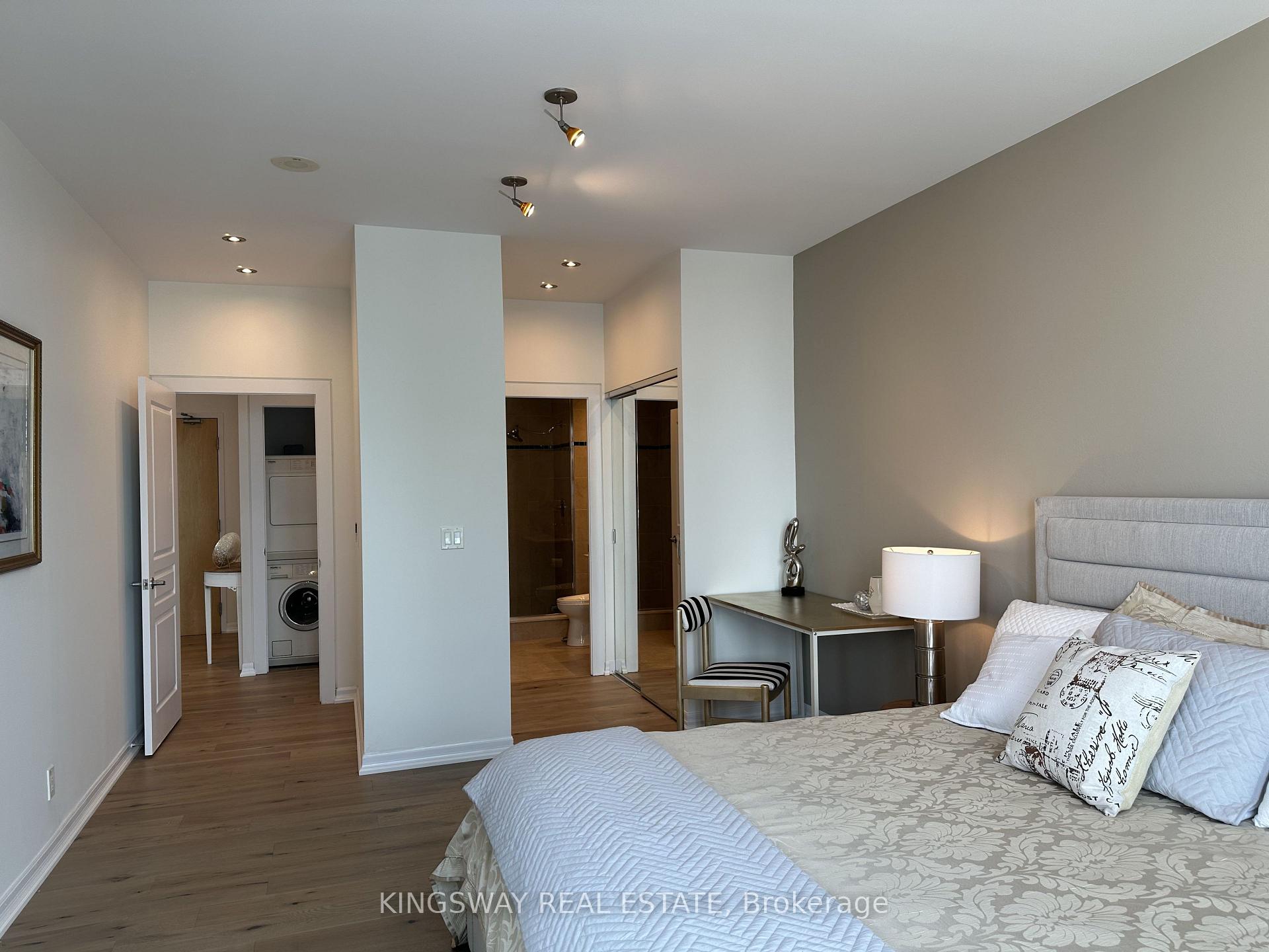 Photo 20 of Unit 3404, 220 Burnhamthorpe Road W, Mississauga, City Centre — HOMEH