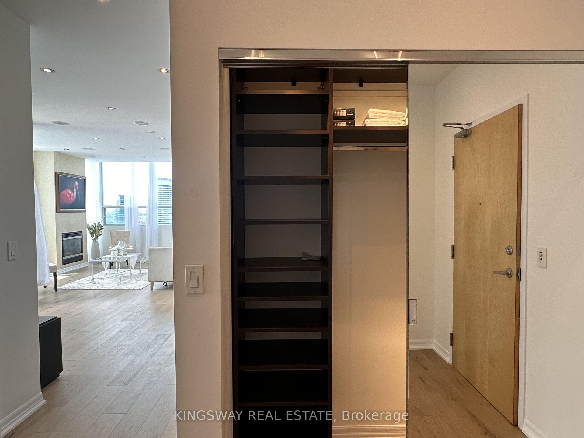 Photo 33 of Unit 3404, 220 Burnhamthorpe Road W, Mississauga, City Centre — HOMEH