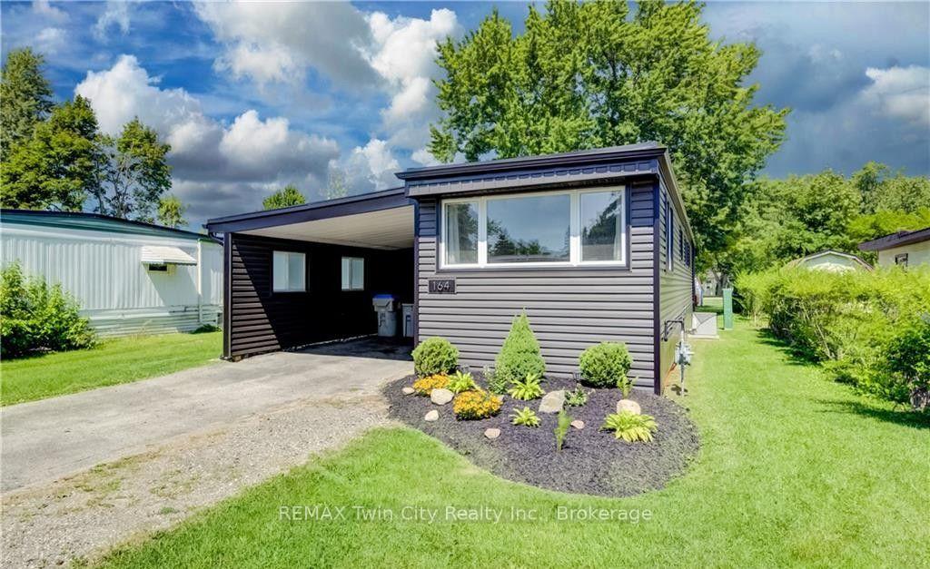 Photo 3 of 164 Birch Street, Perth East, Crystal Lake — HOMEH