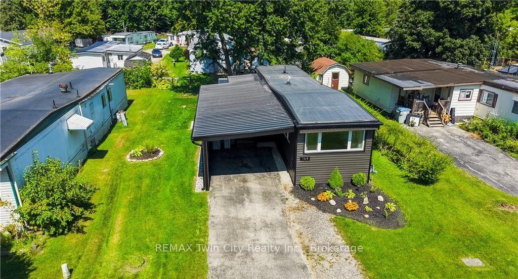 Photo 6 of 164 Birch Street, Perth East, Crystal Lake — HOMEH