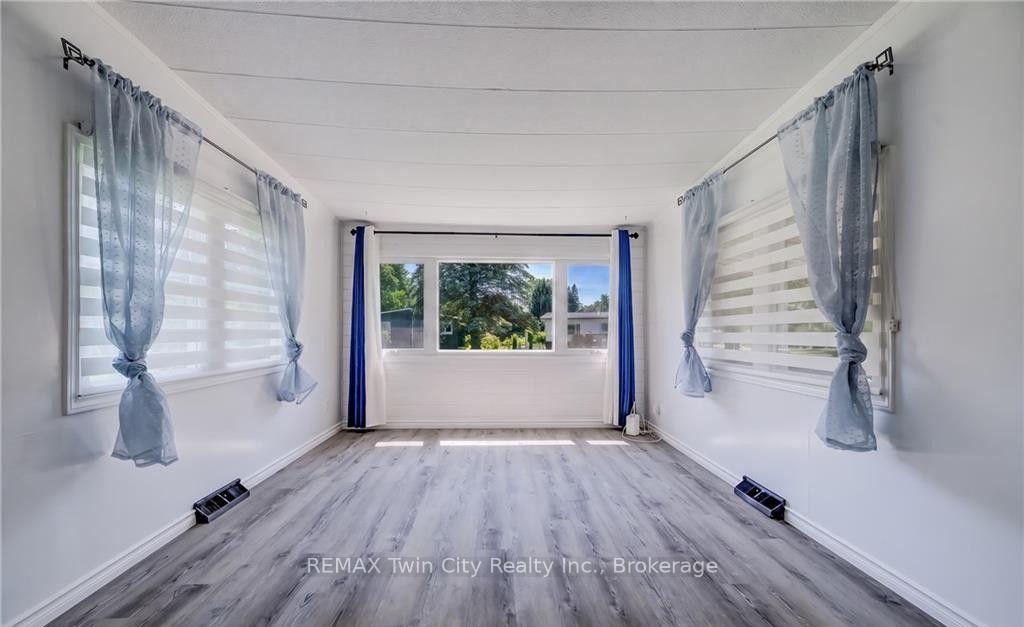 Photo 7 of 164 Birch Street, Perth East, Crystal Lake — HOMEH