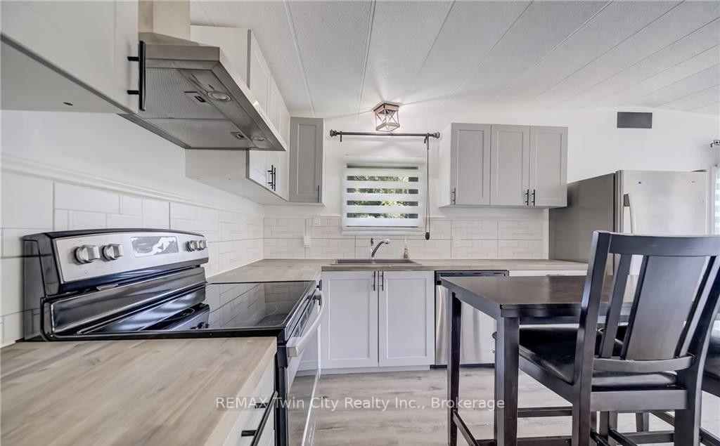 Photo 13 of 164 Birch Street, Perth East, Crystal Lake — HOMEH