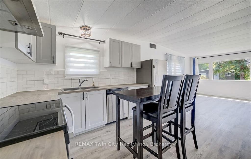 Photo 14 of 164 Birch Street, Perth East, Crystal Lake — HOMEH