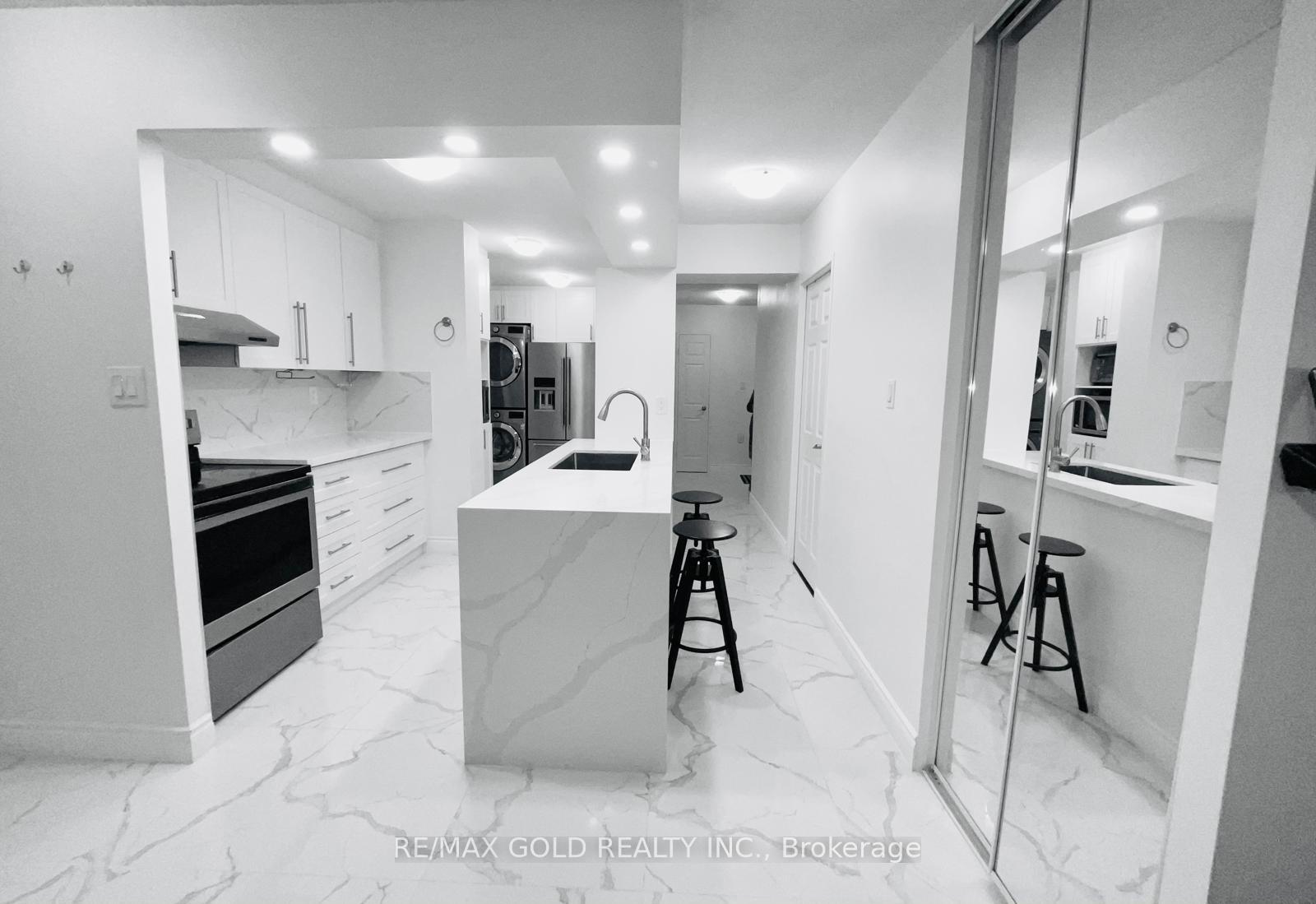 Photo 5 of Unit 1611, 390 Dixon Road, Etobicoke, Kingsview Village-The Westway — HOMEH