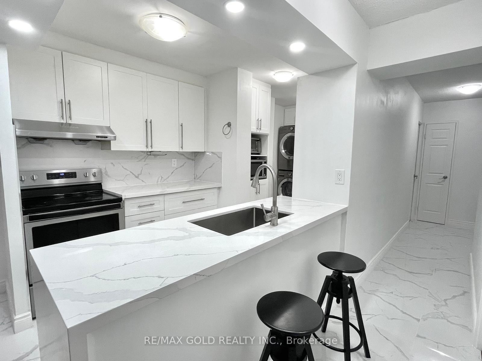 Photo 6 of Unit 1611, 390 Dixon Road, Etobicoke, Kingsview Village-The Westway — HOMEH