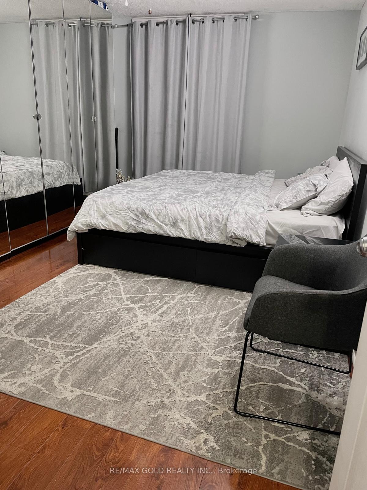 Photo 16 of Unit 1611, 390 Dixon Road, Etobicoke, Kingsview Village-The Westway — HOMEH