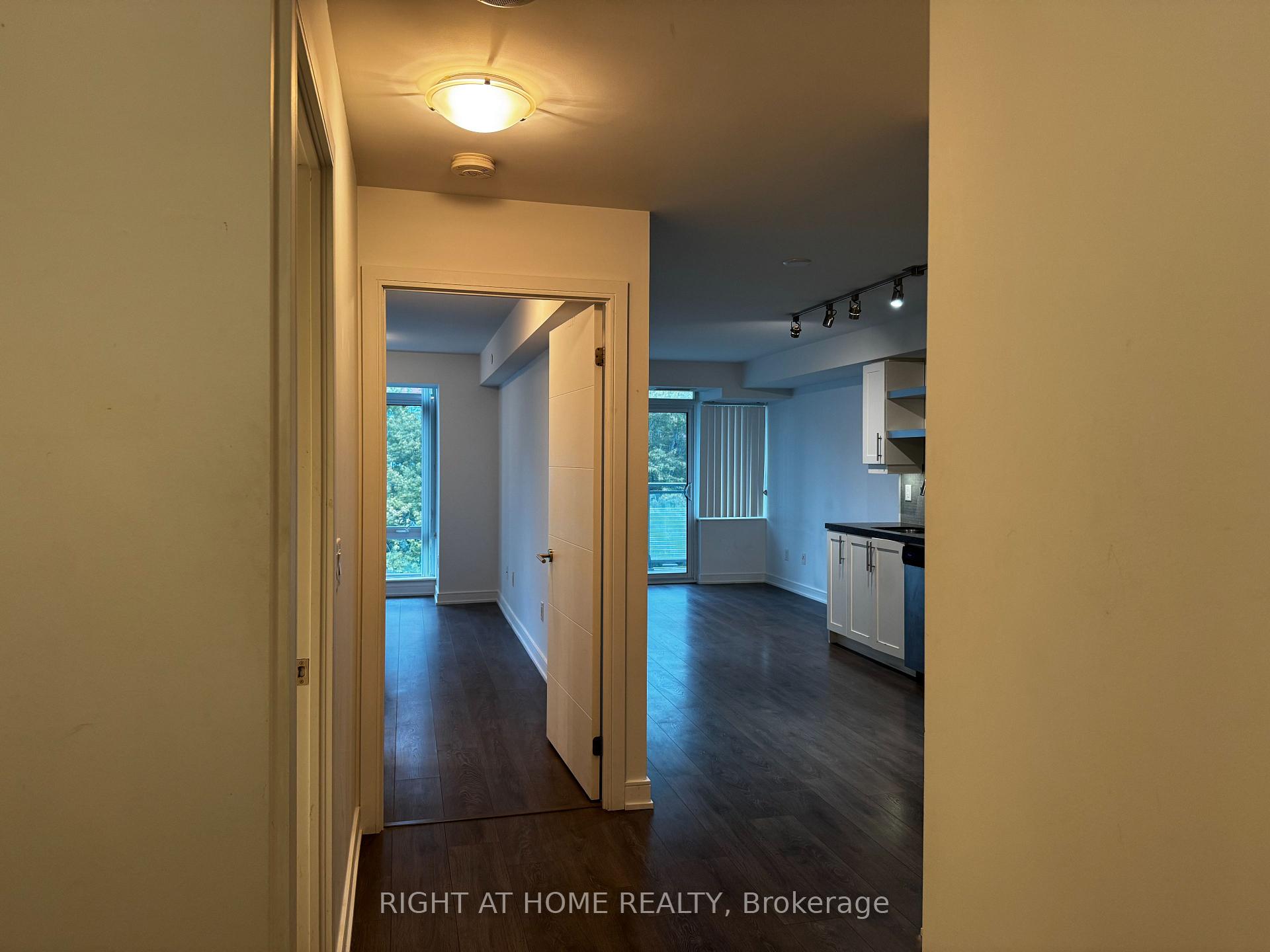 Photo 3 of Unit 723, 525 Adelaide Street W, Toronto, Waterfront Communities — HOMEH