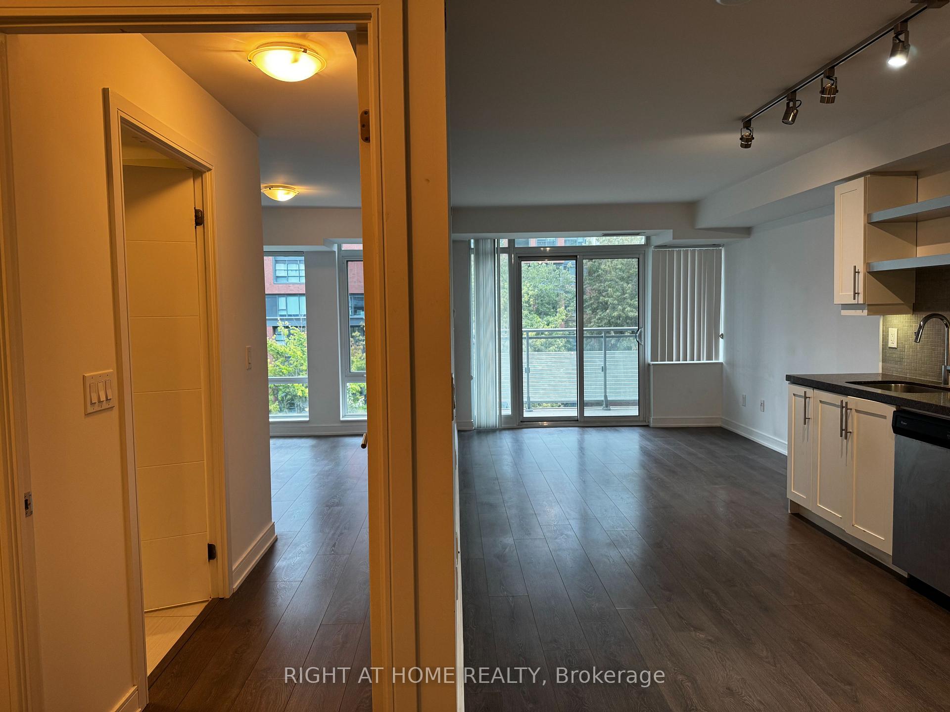 Photo 11 of Unit 723, 525 Adelaide Street W, Toronto, Waterfront Communities — HOMEH