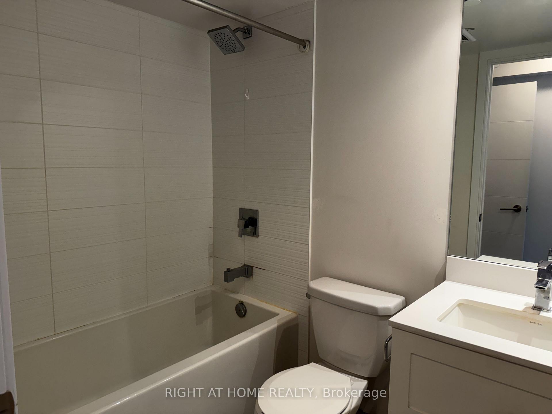 Photo 15 of Unit 723, 525 Adelaide Street W, Toronto, Waterfront Communities — HOMEH