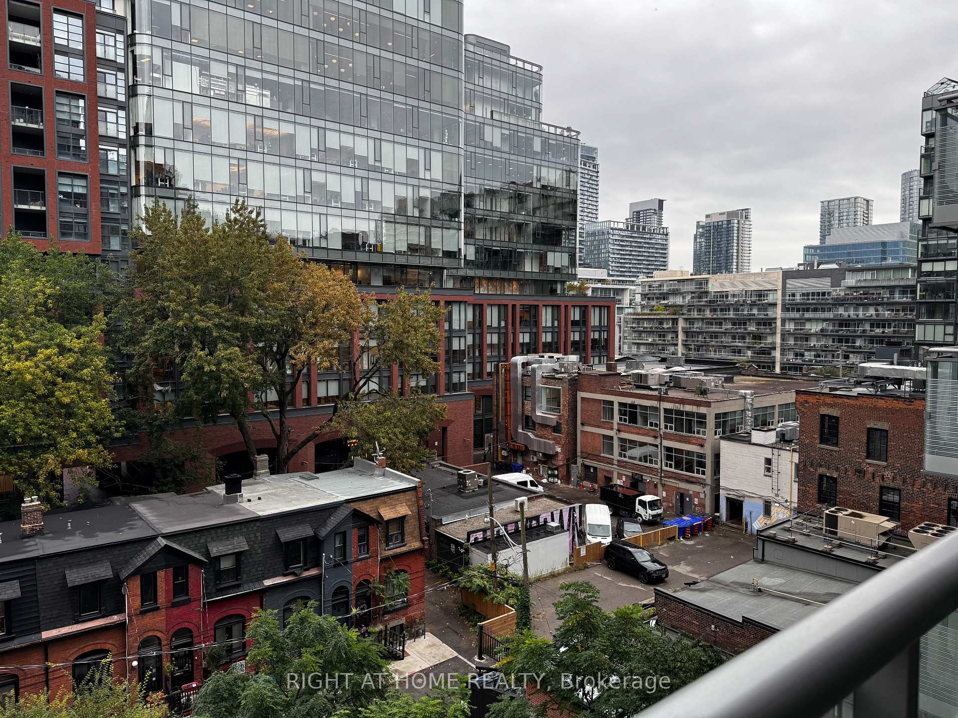 Photo 33 of Unit 723, 525 Adelaide Street W, Toronto, Waterfront Communities — HOMEH