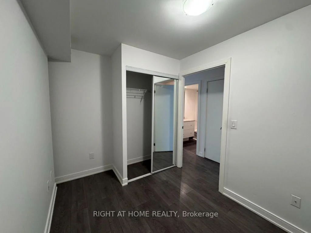 Photo 10 of Unit 723, 525 Adelaide Street W, Toronto, Waterfront Communities — HOMEH