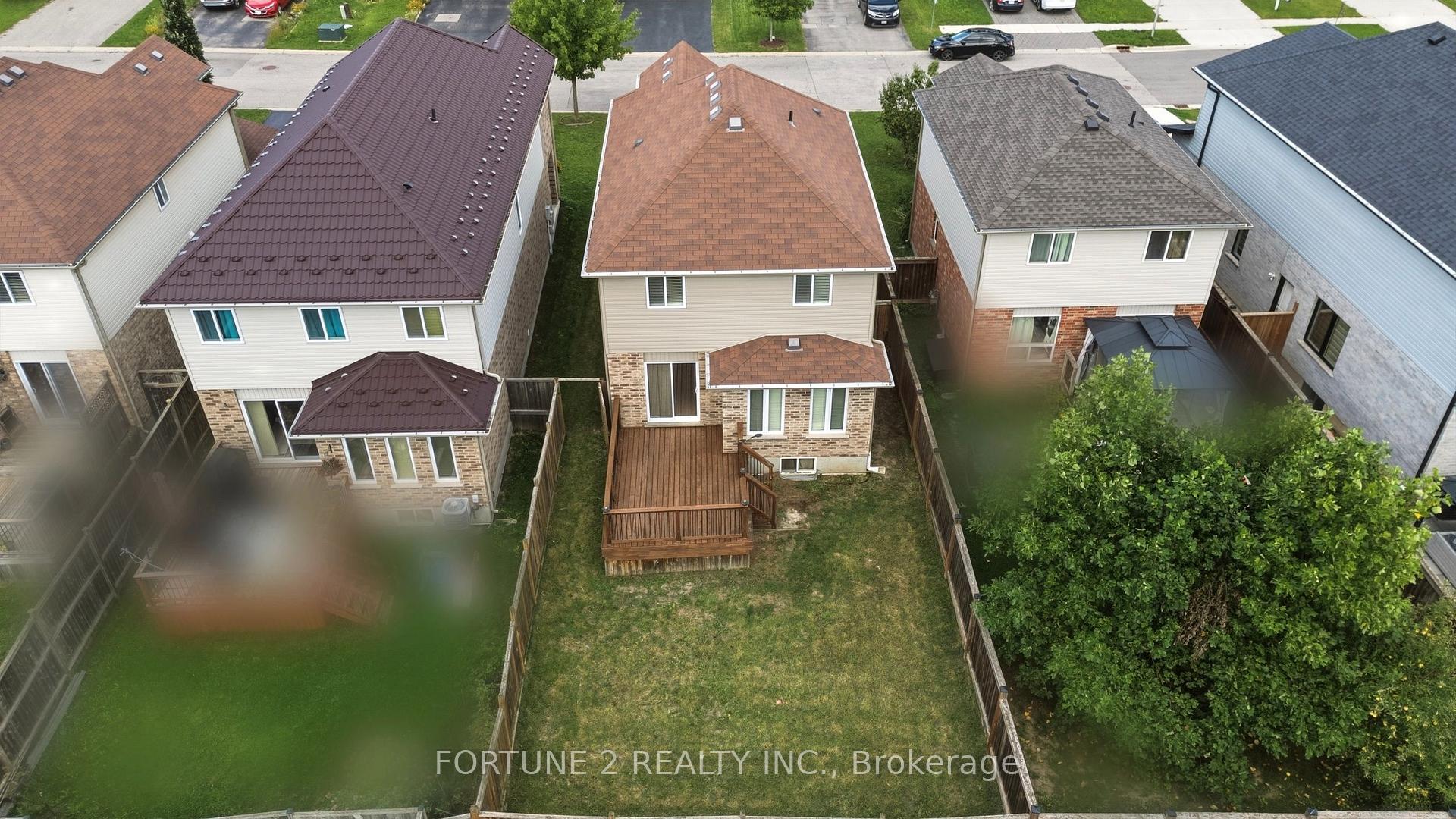 Photo 2 of 2901 Lemieux Walk, London, South W — HOMEH