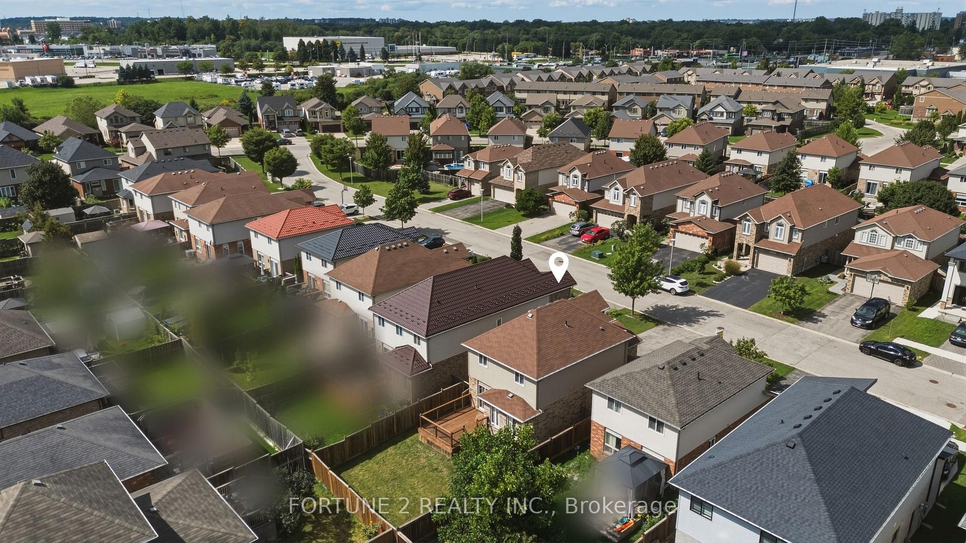 Photo 3 of 2901 Lemieux Walk, London, South W — HOMEH