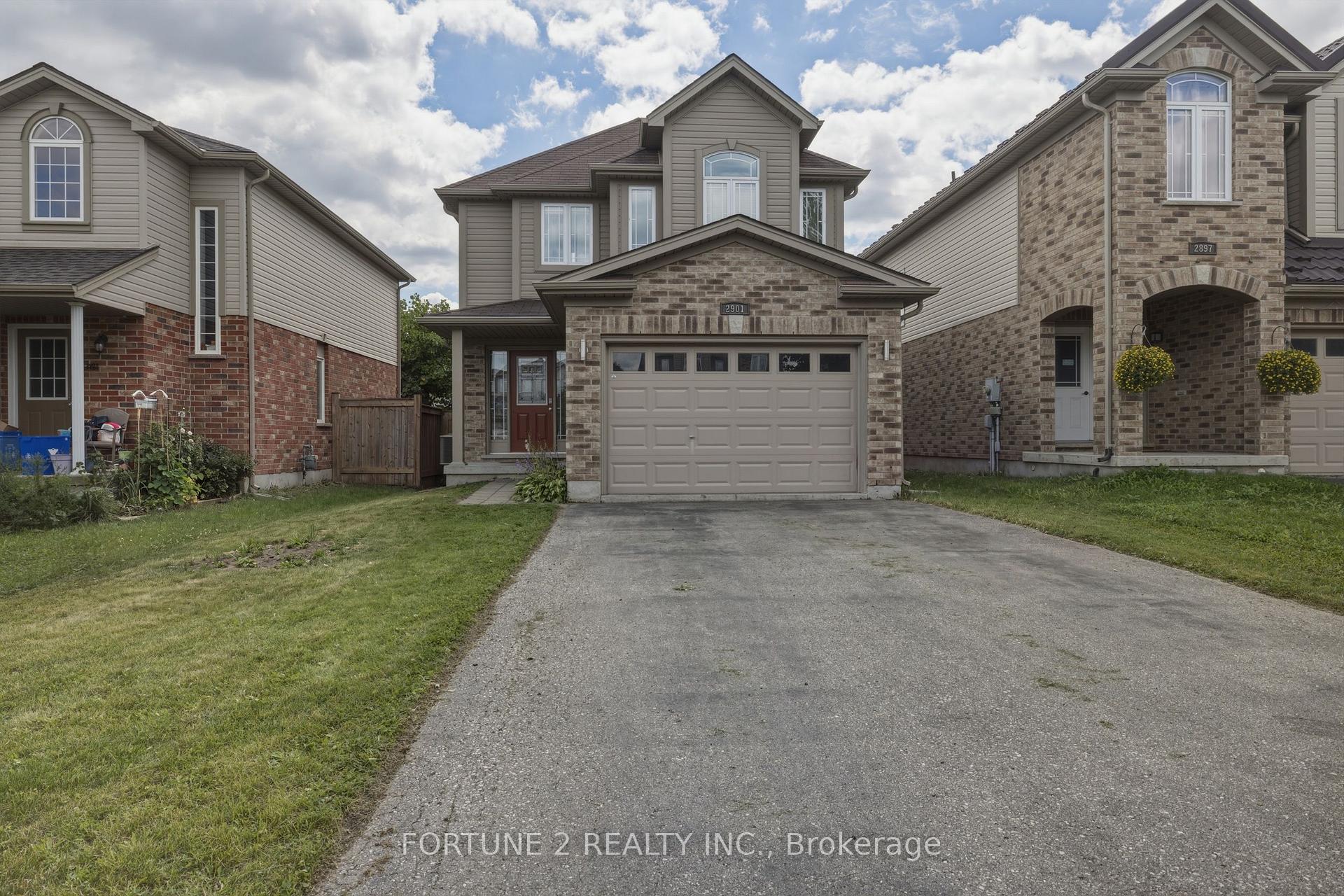 Photo 4 of 2901 Lemieux Walk, London, South W — HOMEH