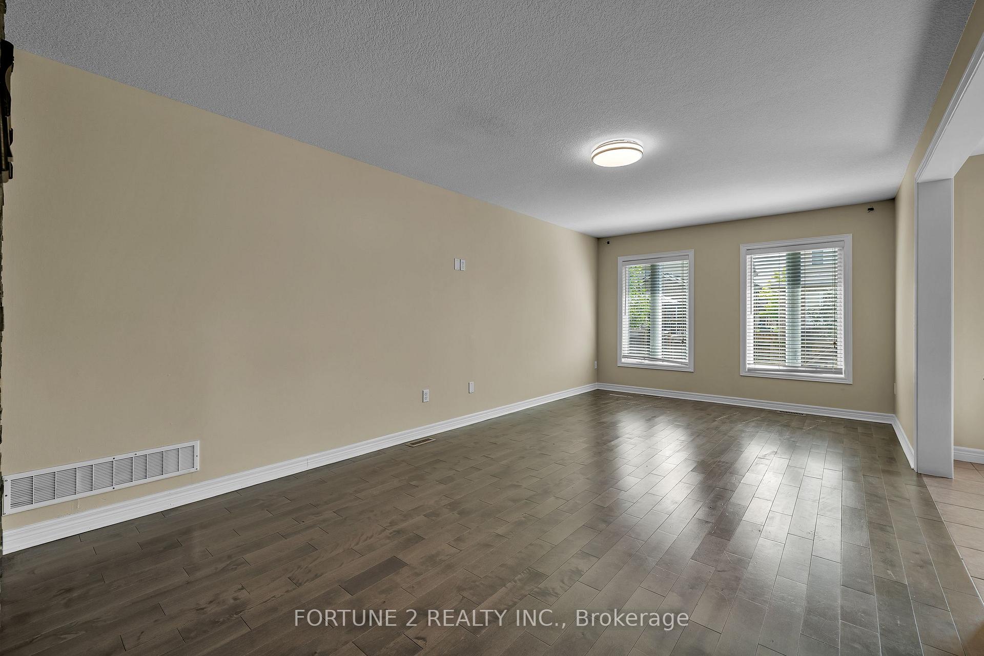 Photo 15 of 2901 Lemieux Walk, London, South W — HOMEH