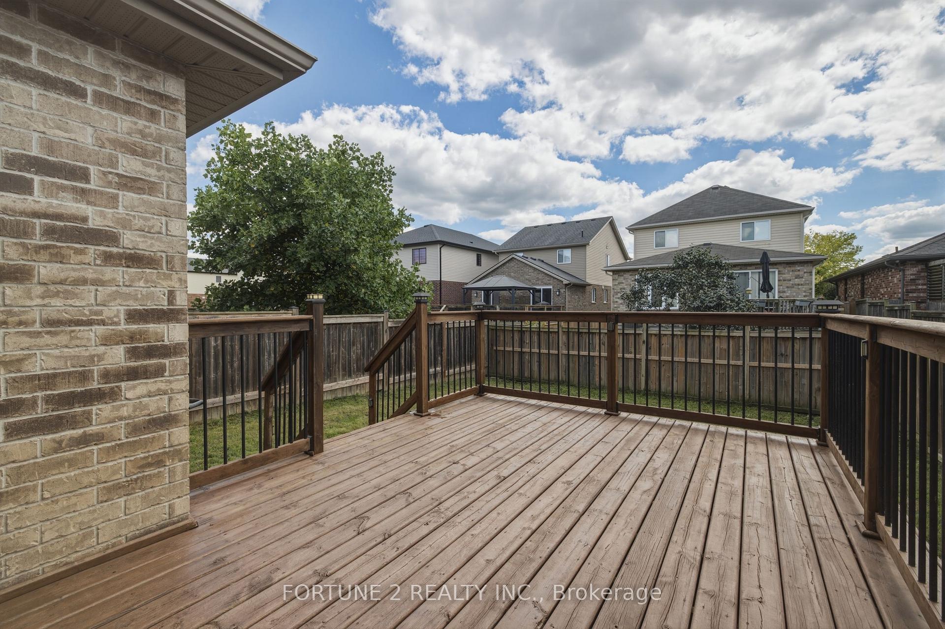 Photo 32 of 2901 Lemieux Walk, London, South W — HOMEH