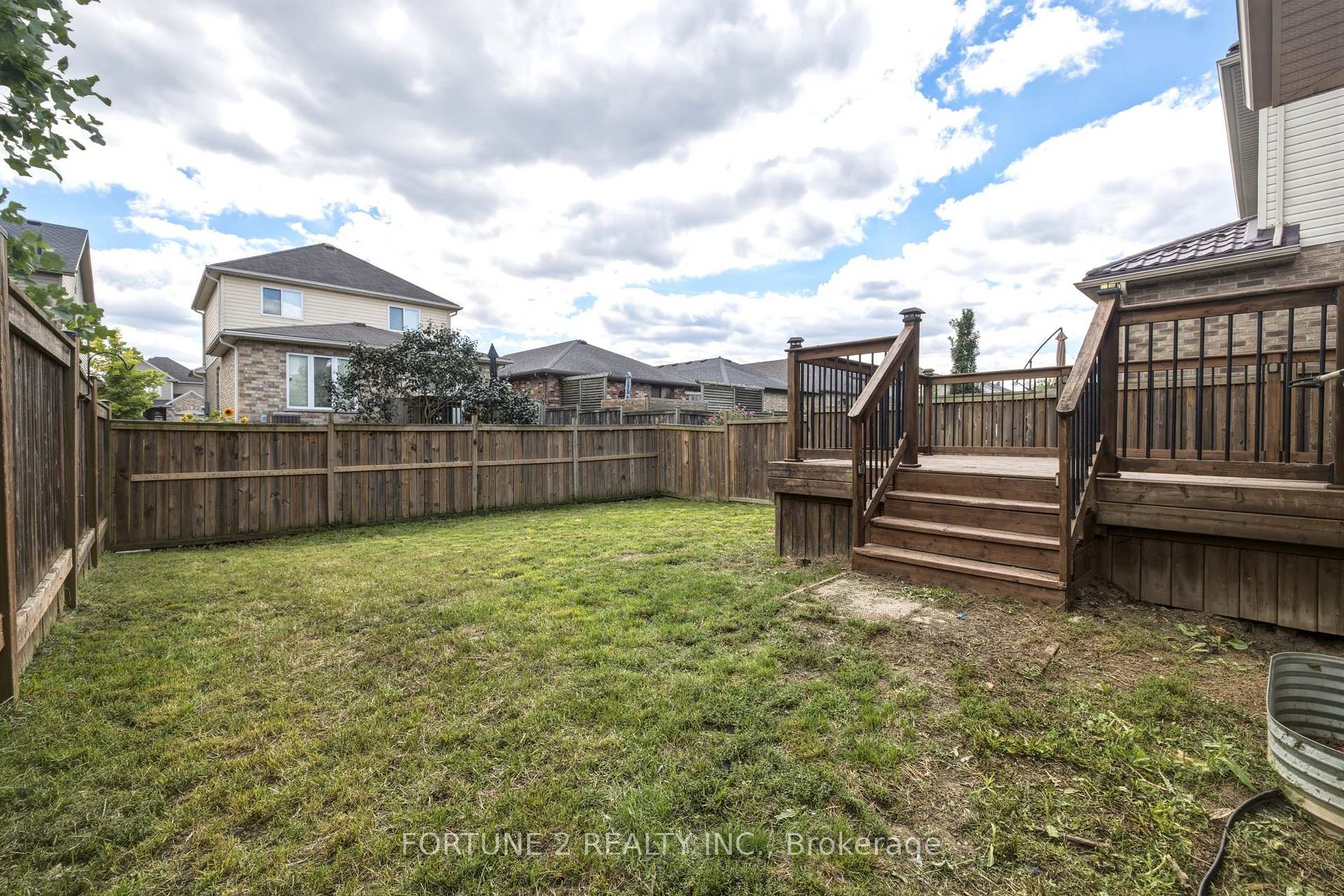 Photo 37 of 2901 Lemieux Walk, London, South W — HOMEH