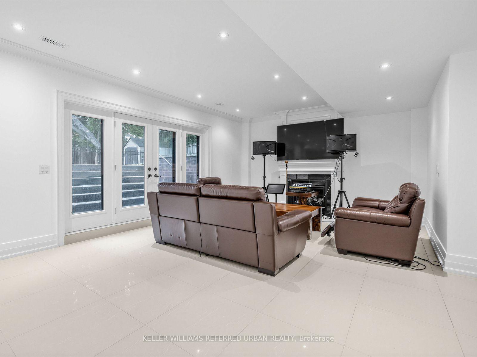 Photo 35 of 212 Empress Avenue, North York, Willowdale East — HOMEH