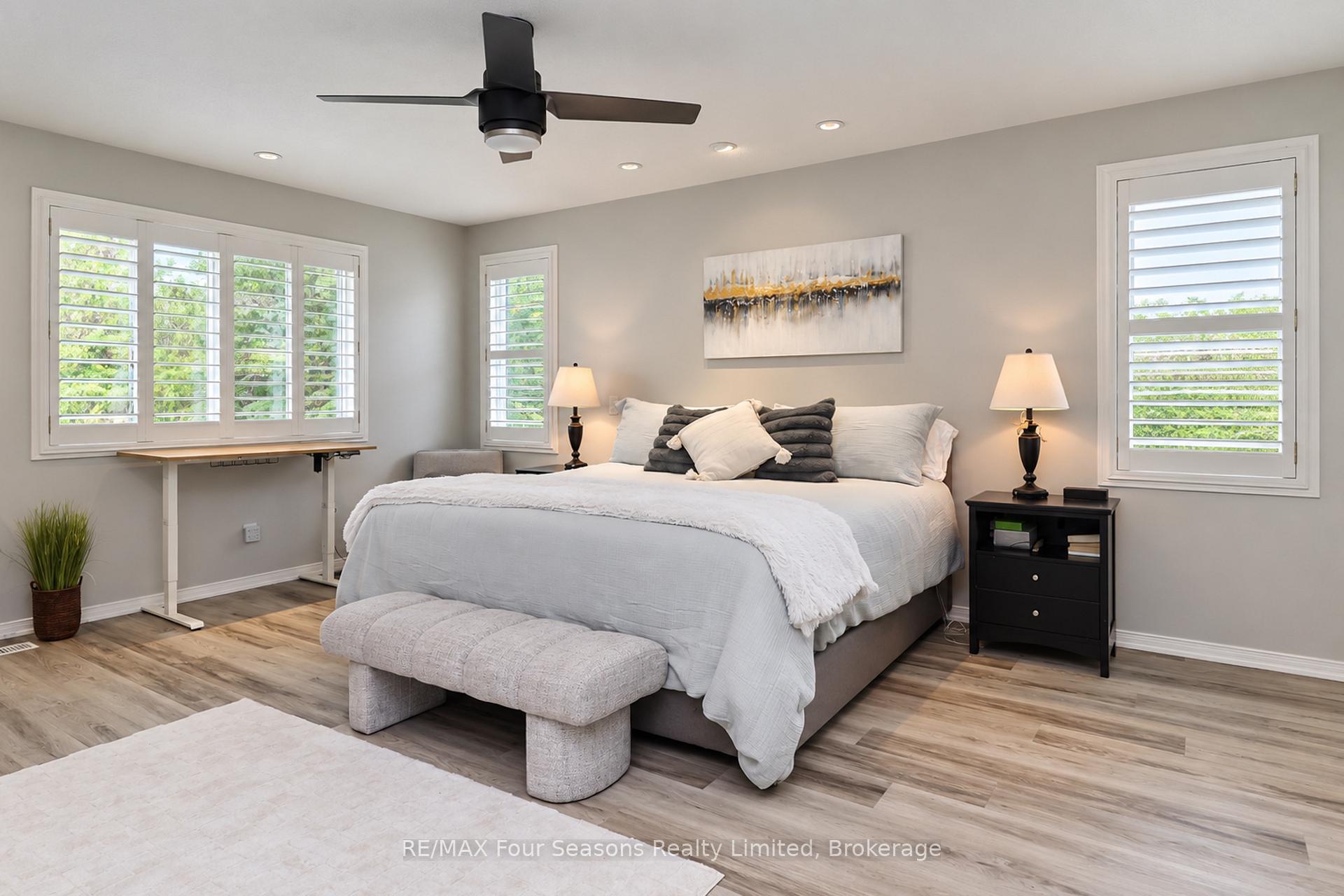 Photo 10 of 44 Green Briar Drive, Collingwood — HOMEH