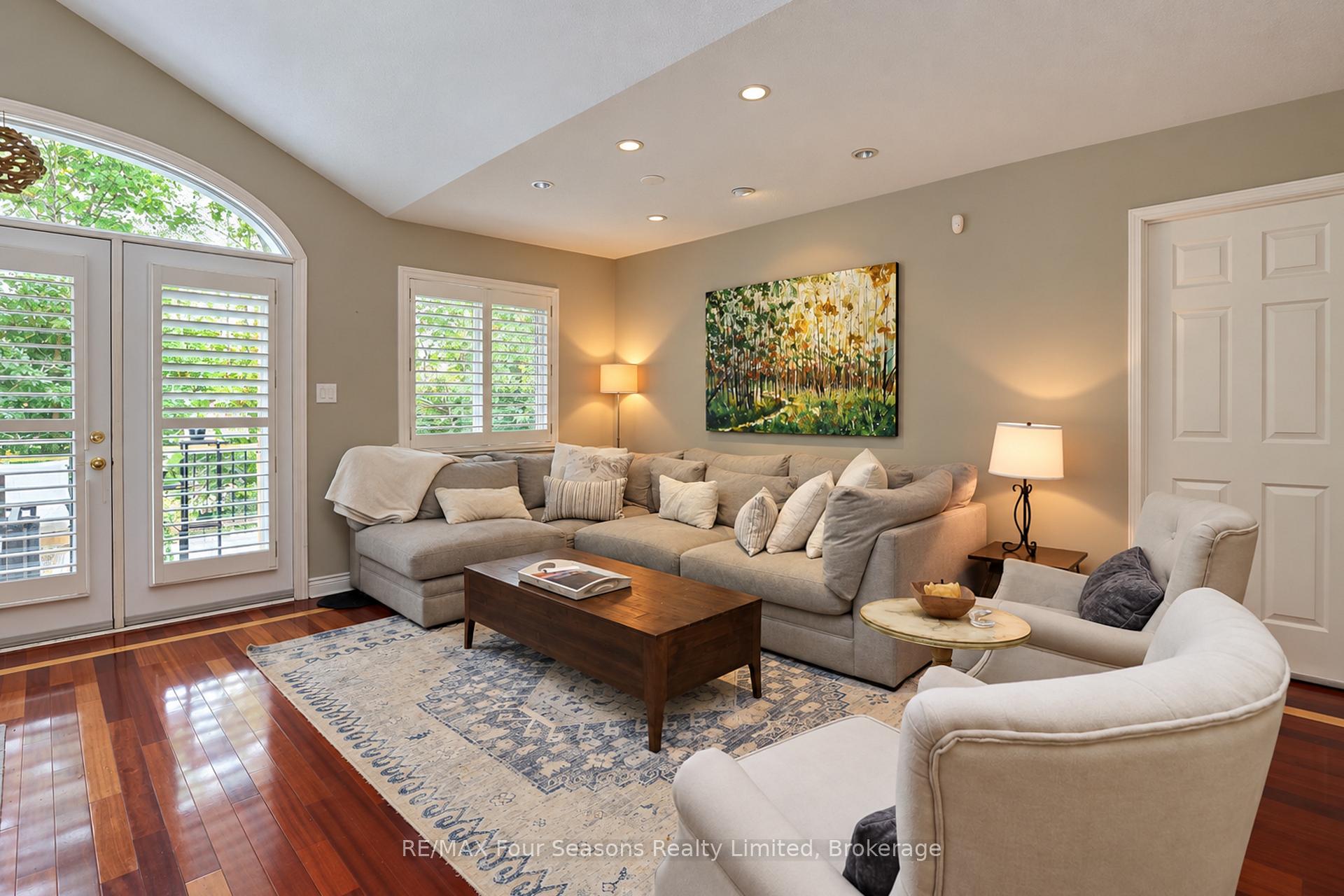 Photo 30 of 44 Green Briar Drive, Collingwood — HOMEH
