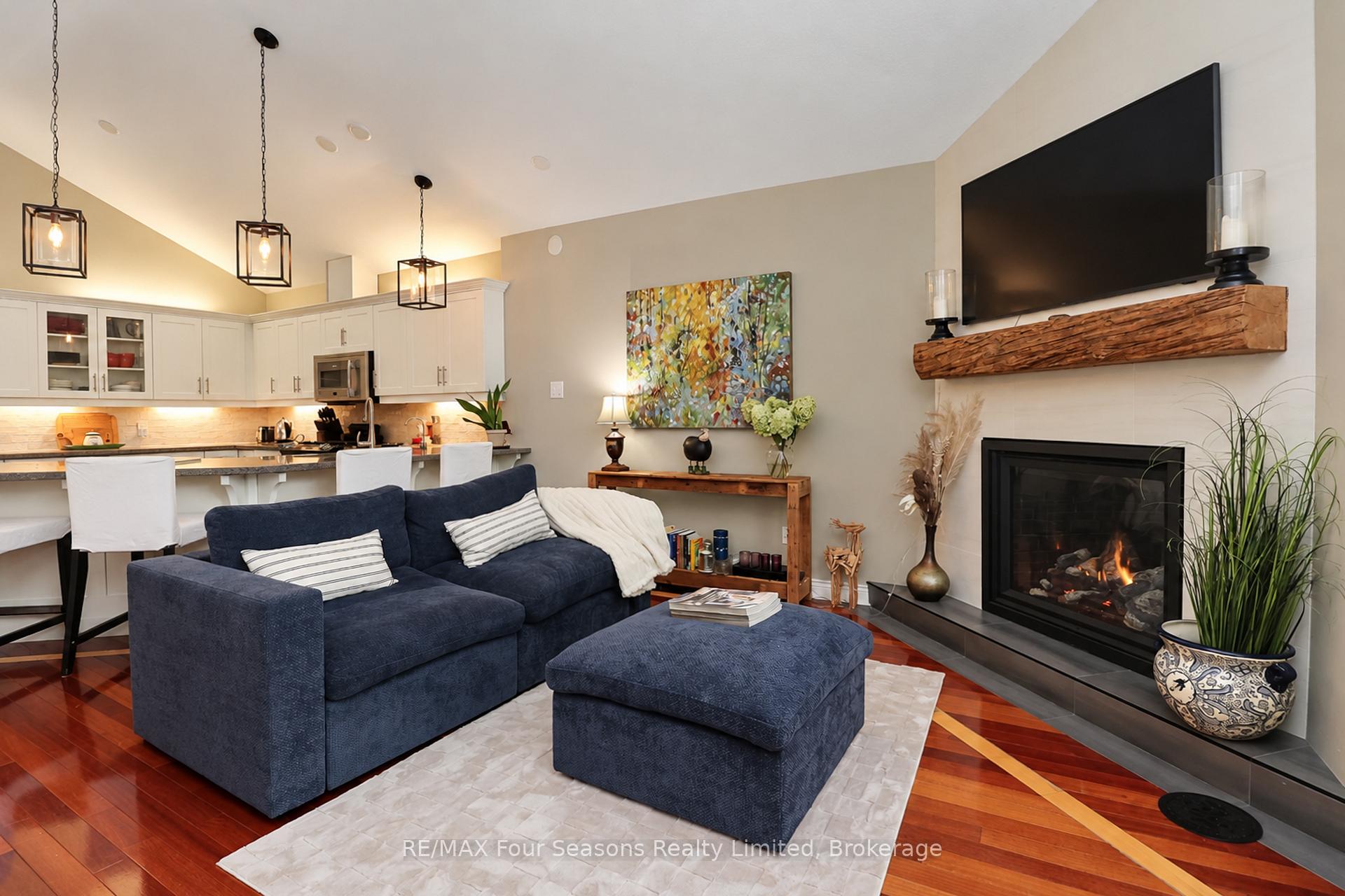 Photo 32 of 44 Green Briar Drive, Collingwood — HOMEH