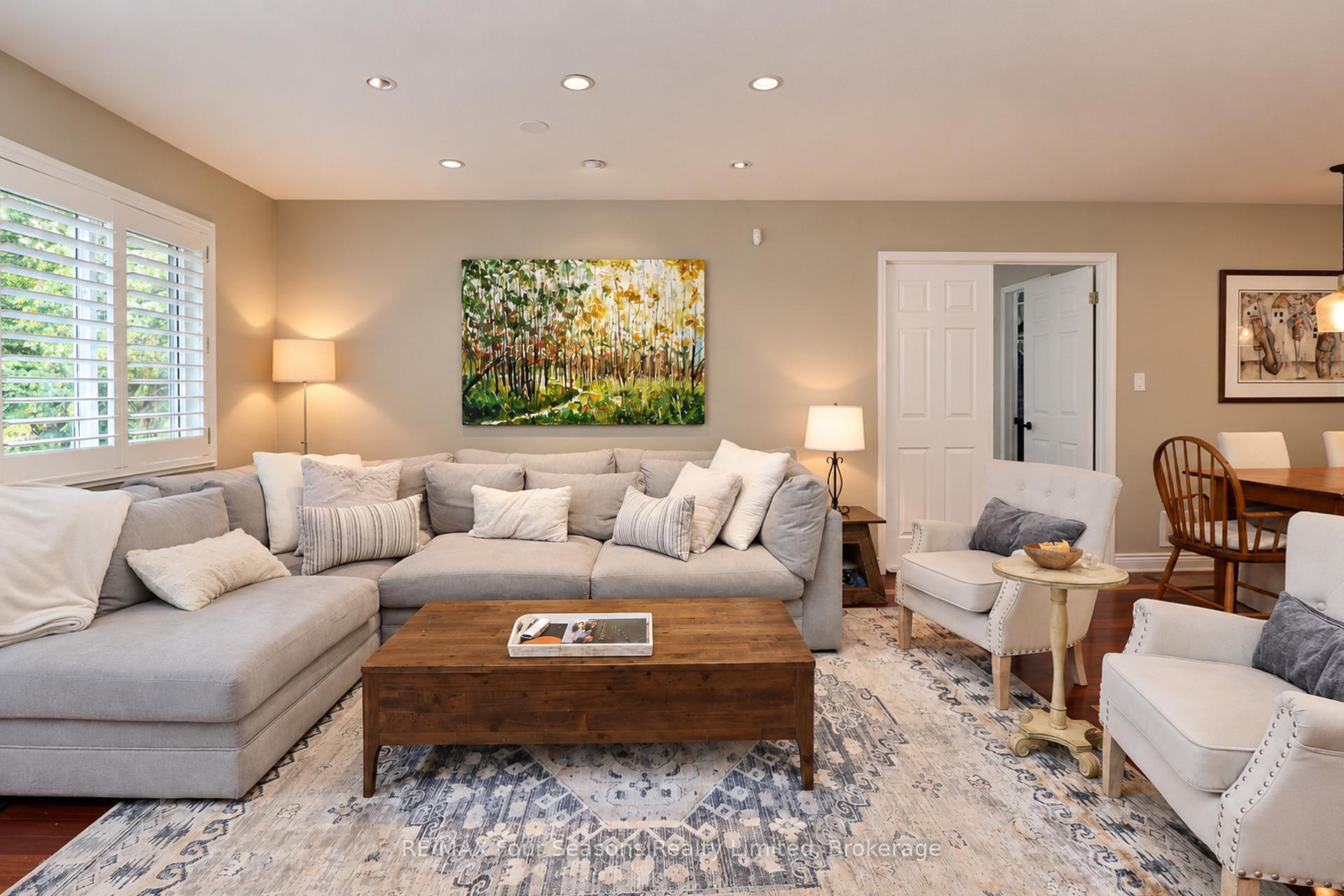 Photo 34 of 44 Green Briar Drive, Collingwood — HOMEH