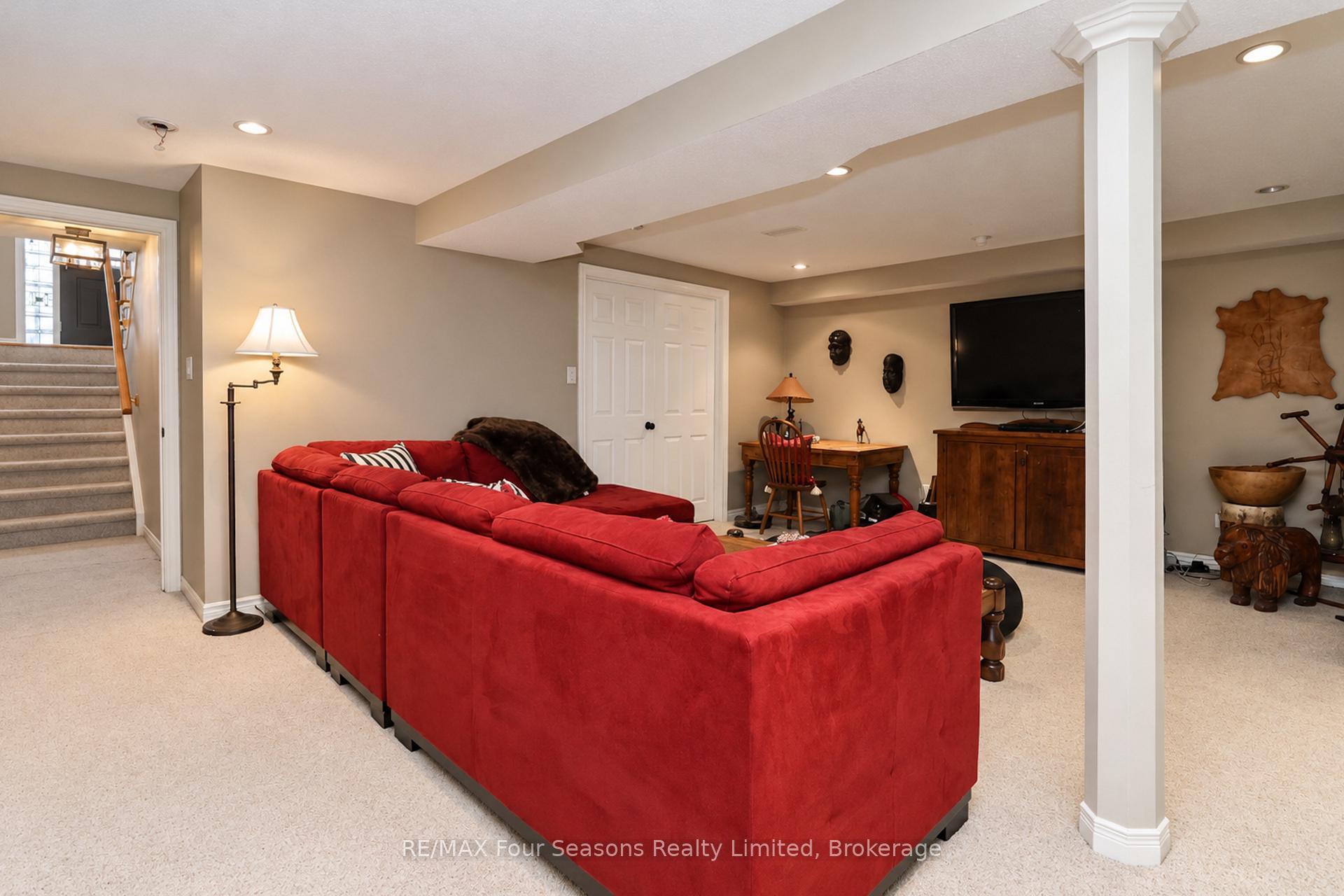 Photo 41 of 44 Green Briar Drive, Collingwood — HOMEH