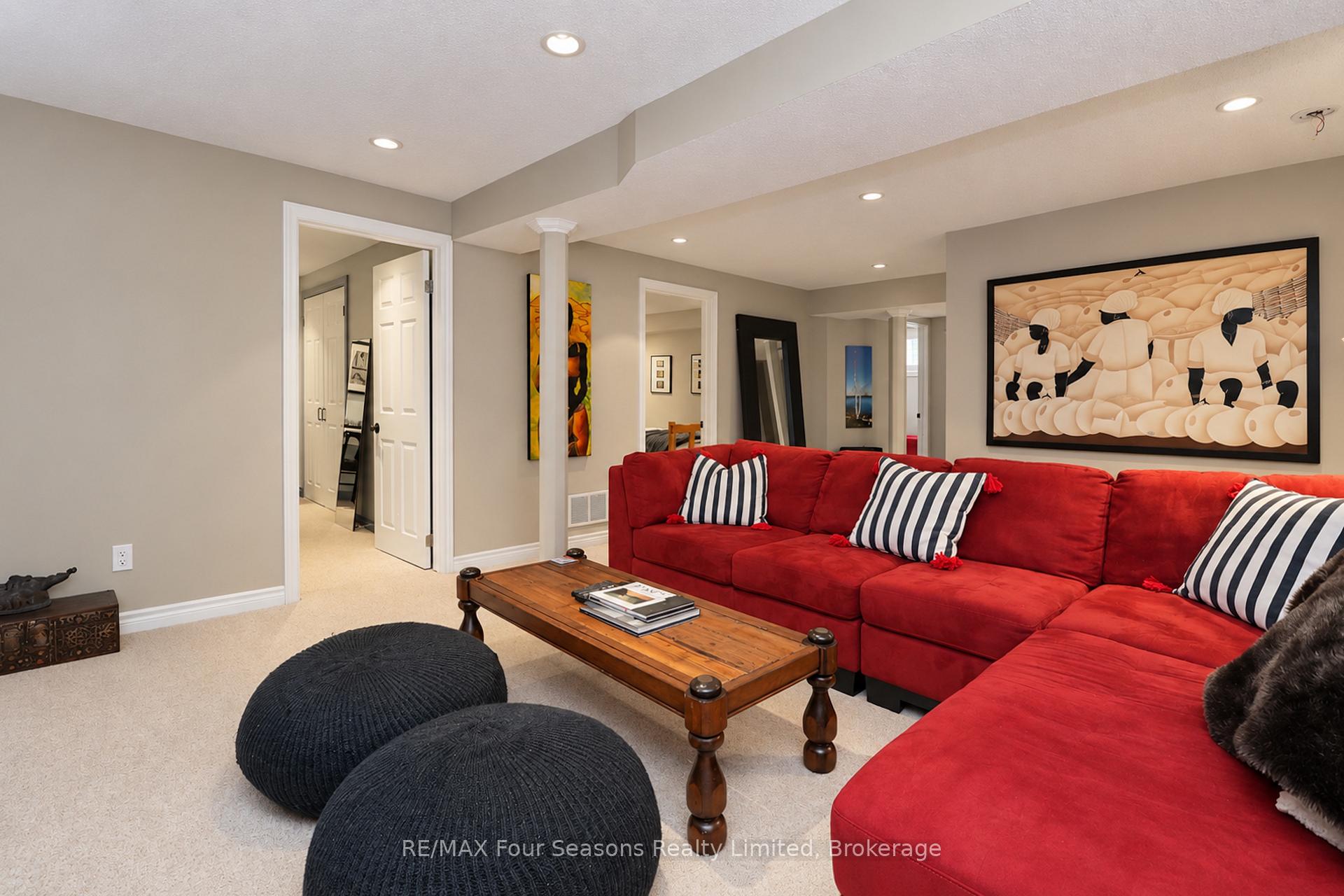 Photo 42 of 44 Green Briar Drive, Collingwood — HOMEH