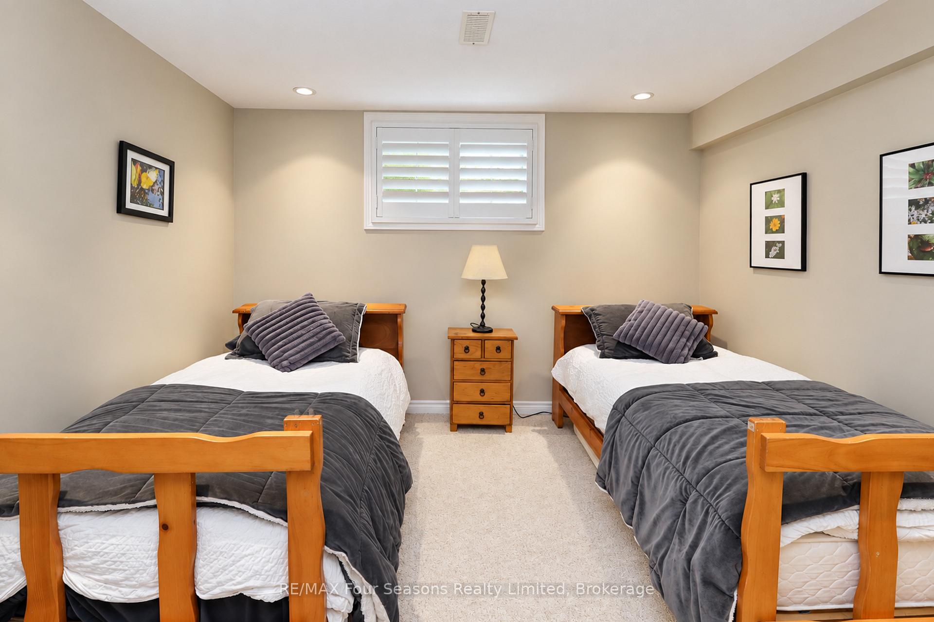 Photo 44 of 44 Green Briar Drive, Collingwood — HOMEH