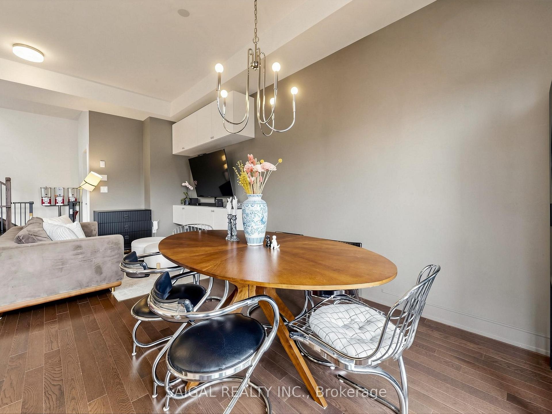 Photo 18 of 1347 Clarriage Court, Milton, Ford — HOMEH
