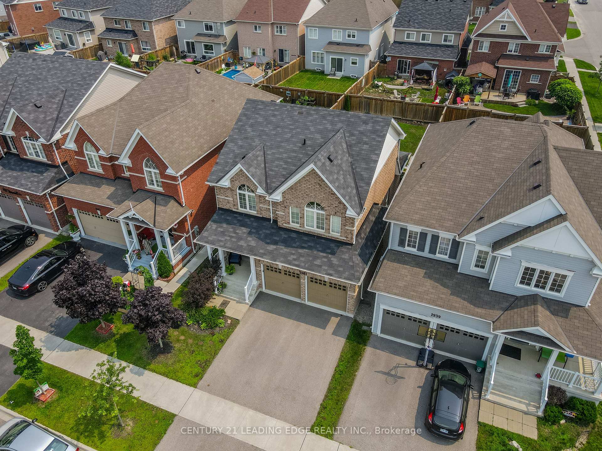Photo 4 of 1943 Arborwood Drive, Oshawa, Taunton — HOMEH