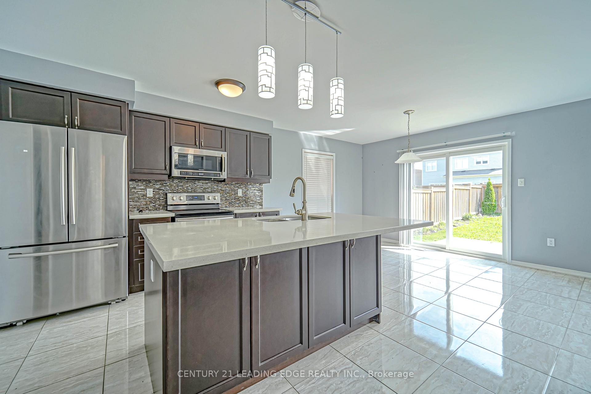 Photo 7 of 1943 Arborwood Drive, Oshawa, Taunton — HOMEH