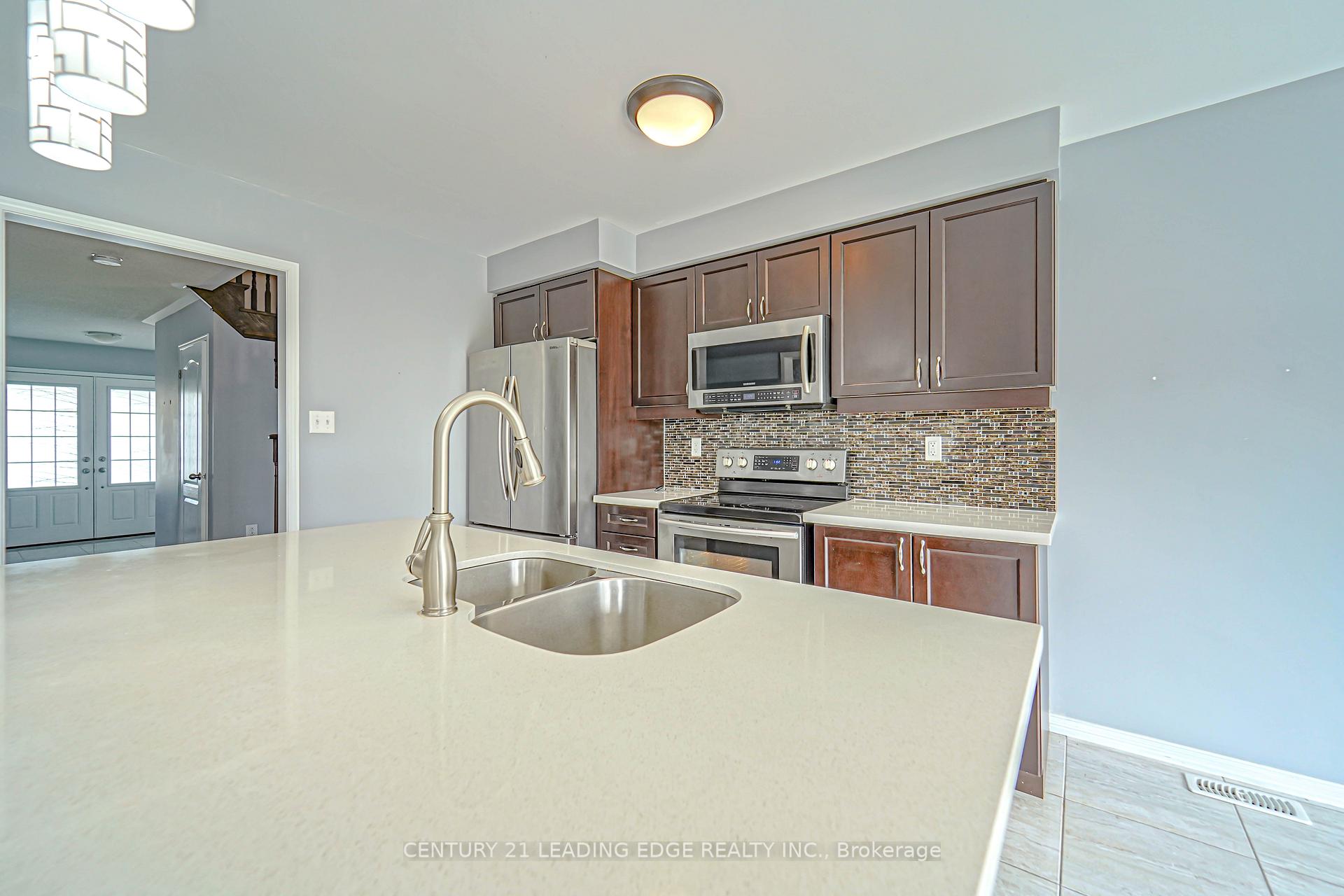 Photo 10 of 1943 Arborwood Drive, Oshawa, Taunton — HOMEH