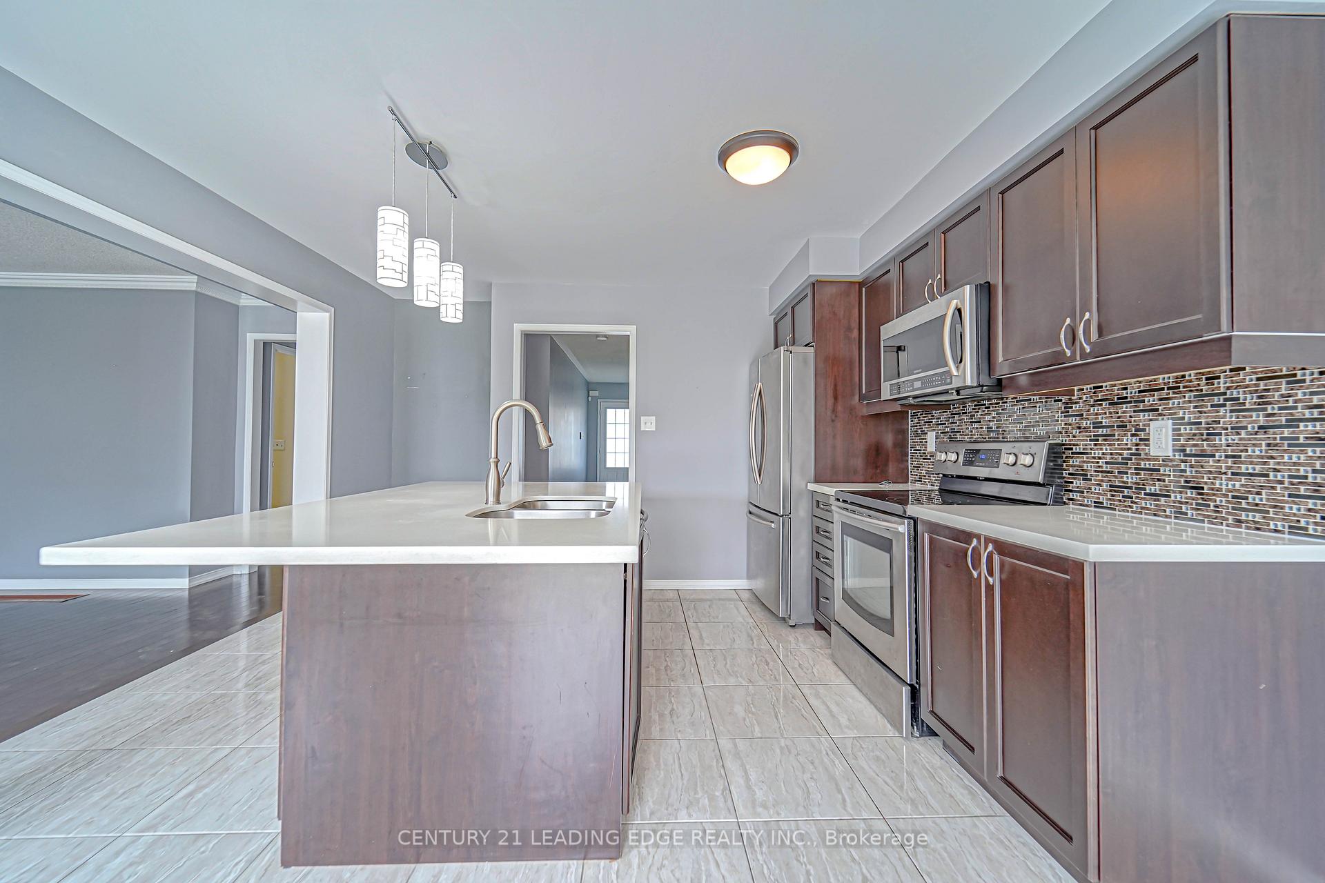 Photo 11 of 1943 Arborwood Drive, Oshawa, Taunton — HOMEH
