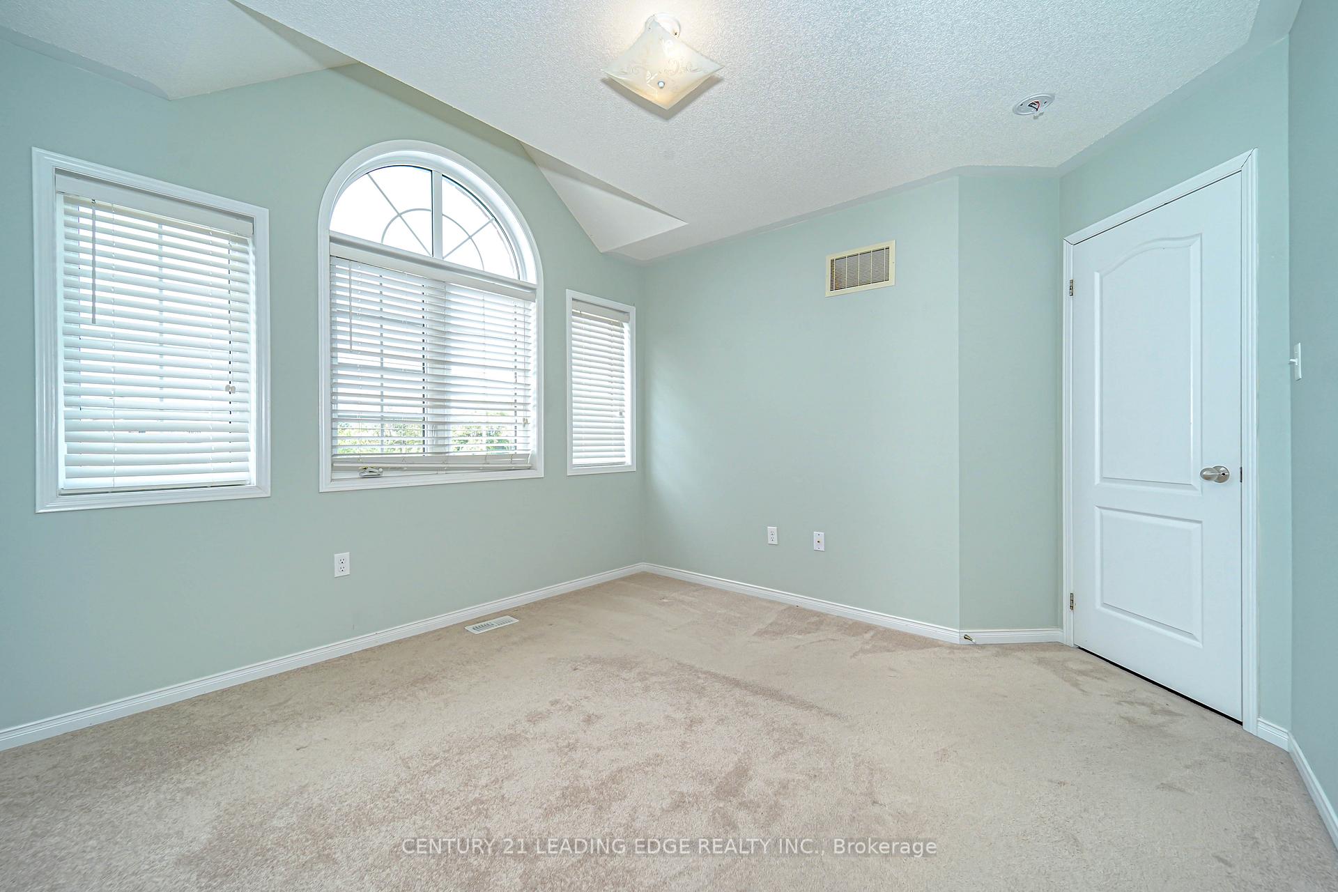 Photo 22 of 1943 Arborwood Drive, Oshawa, Taunton — HOMEH