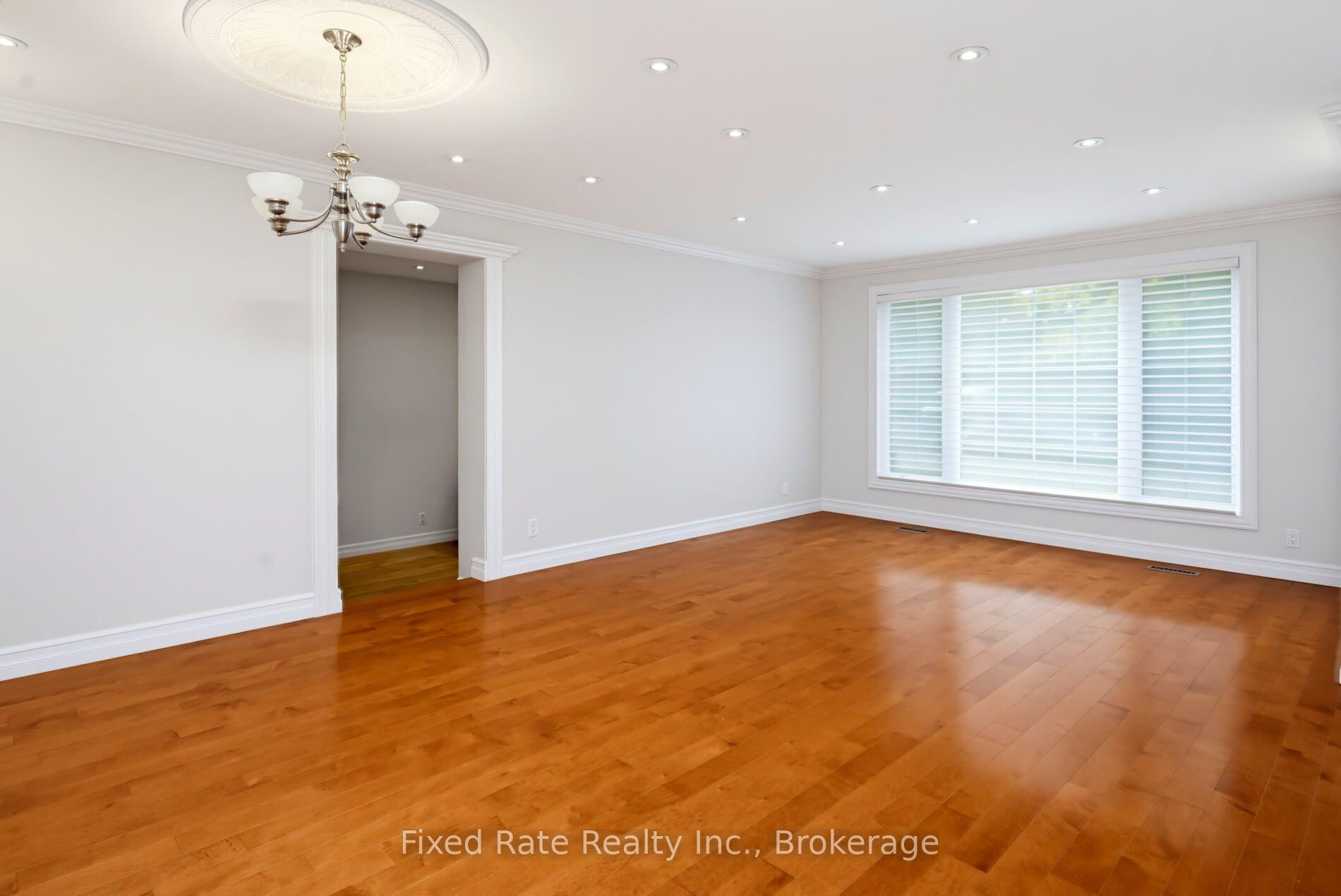 Photo 9 of 45 Waddington Crescent, North York, Don Valley Village — HOMEH