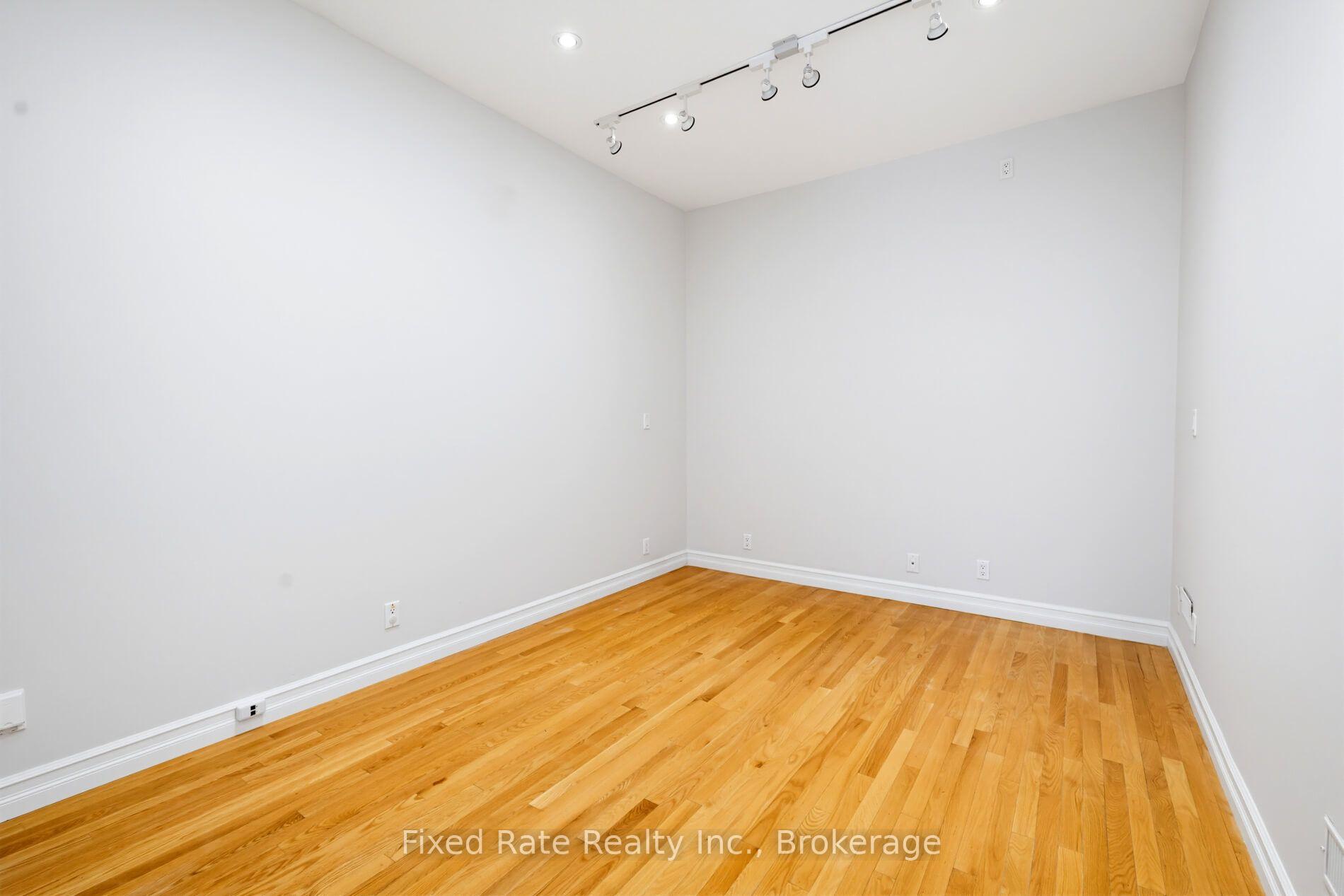 Photo 11 of 45 Waddington Crescent, North York, Don Valley Village — HOMEH