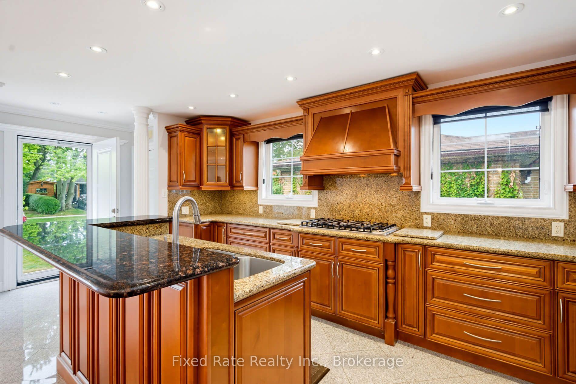 Photo 18 of 45 Waddington Crescent, North York, Don Valley Village — HOMEH