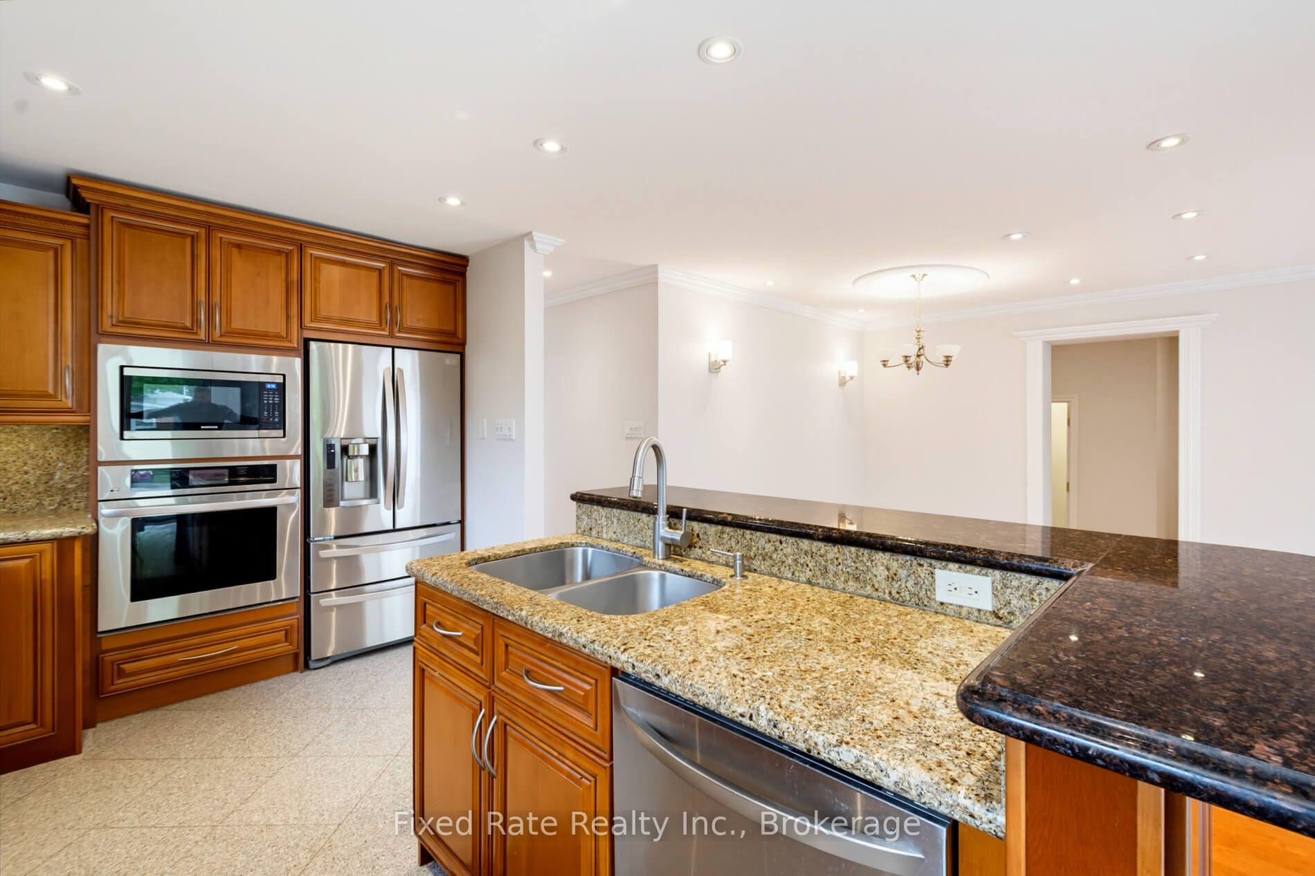 Photo 20 of 45 Waddington Crescent, North York, Don Valley Village — HOMEH