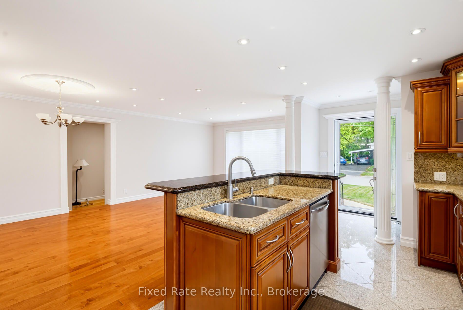 Photo 21 of 45 Waddington Crescent, North York, Don Valley Village — HOMEH