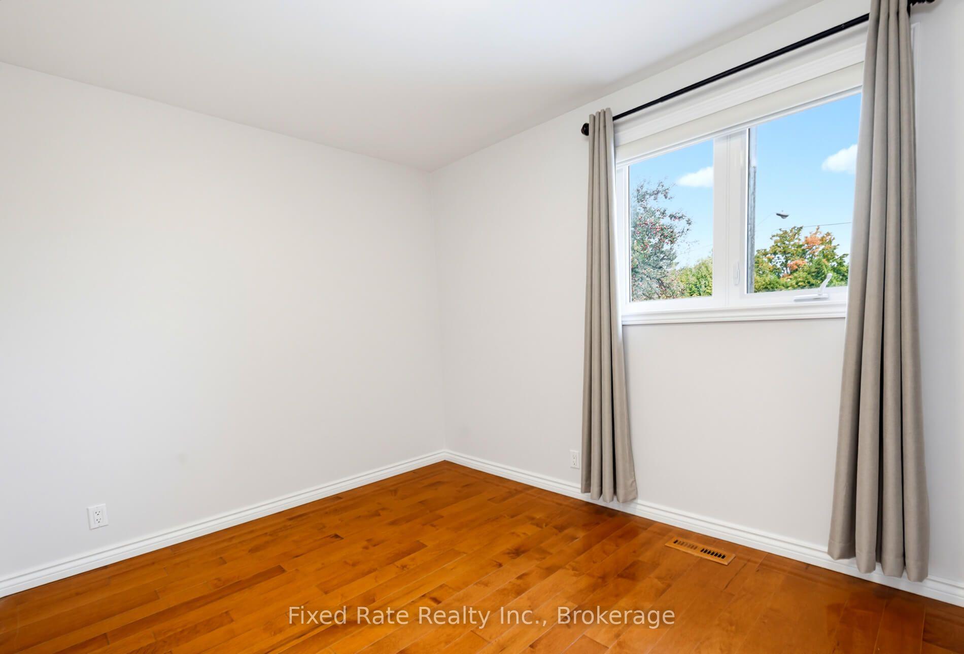 Photo 26 of 45 Waddington Crescent, North York, Don Valley Village — HOMEH