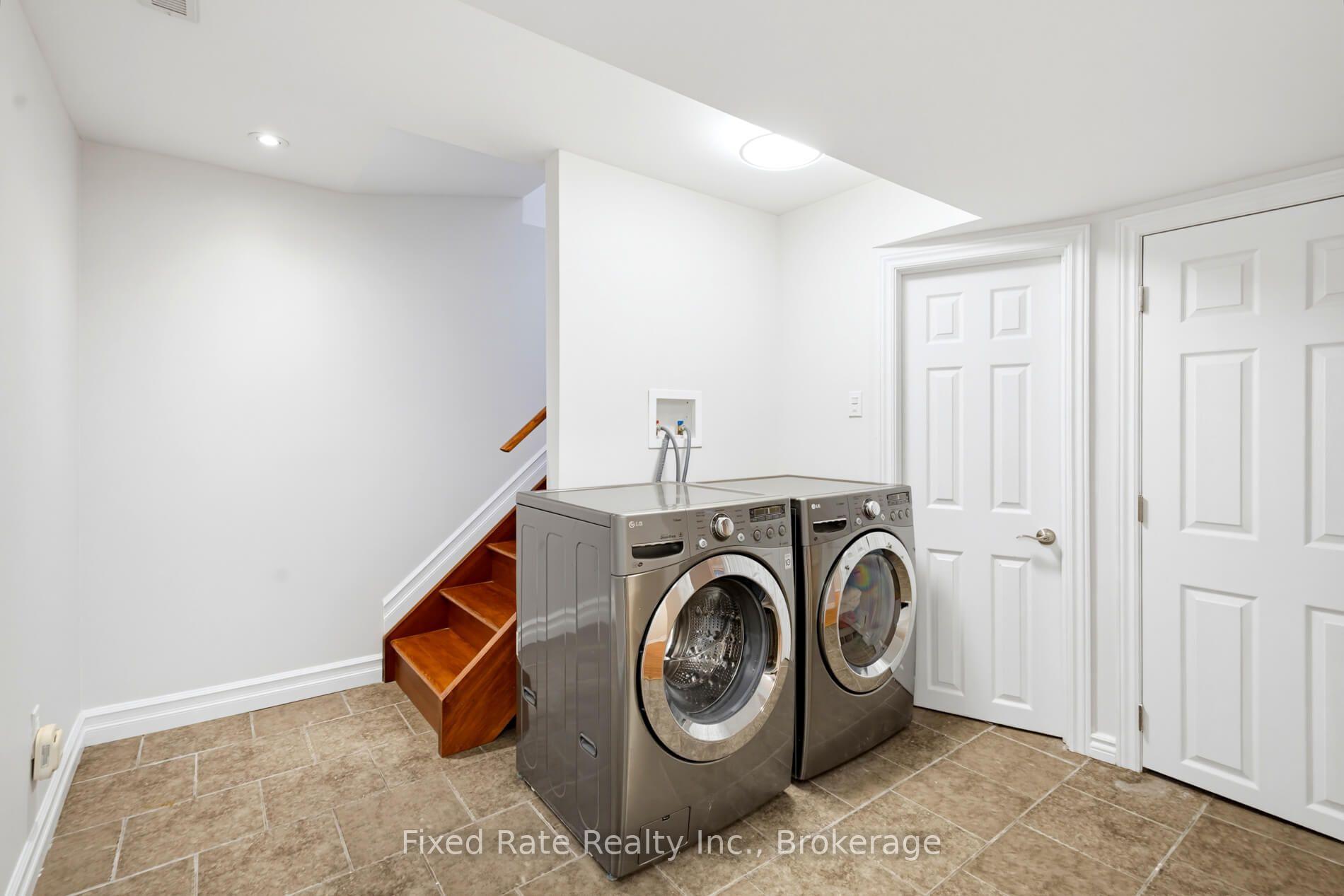 Photo 29 of 45 Waddington Crescent, North York, Don Valley Village — HOMEH