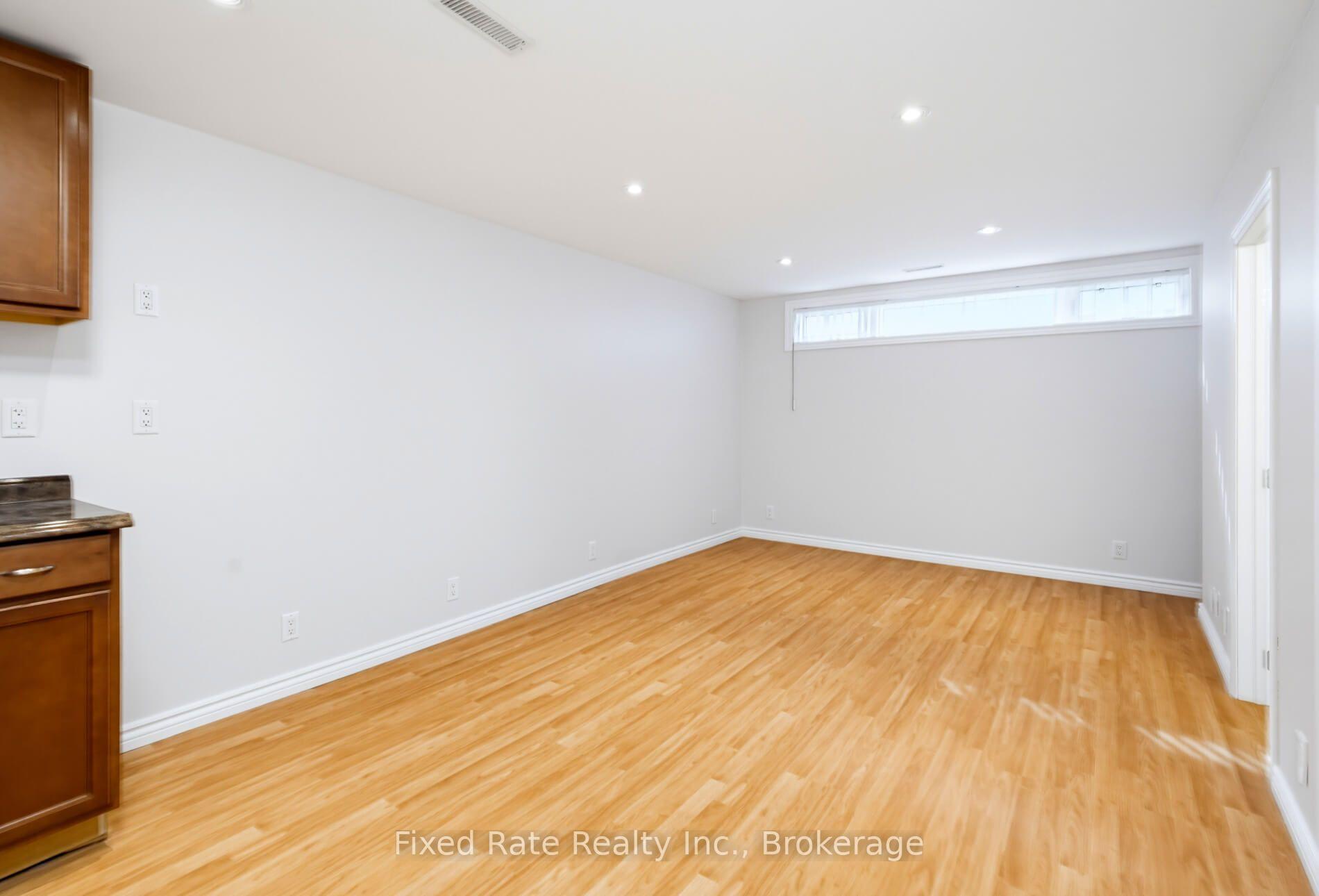 Photo 30 of 45 Waddington Crescent, North York, Don Valley Village — HOMEH