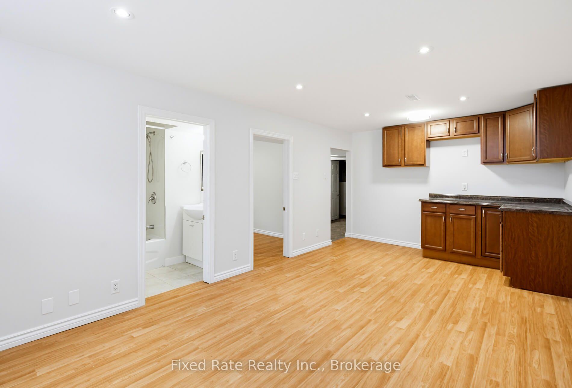 Photo 31 of 45 Waddington Crescent, North York, Don Valley Village — HOMEH
