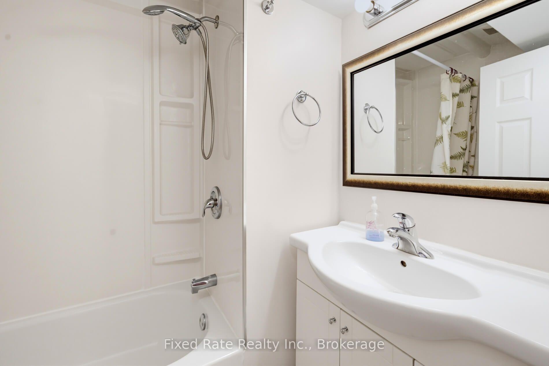 Photo 34 of 45 Waddington Crescent, North York, Don Valley Village — HOMEH