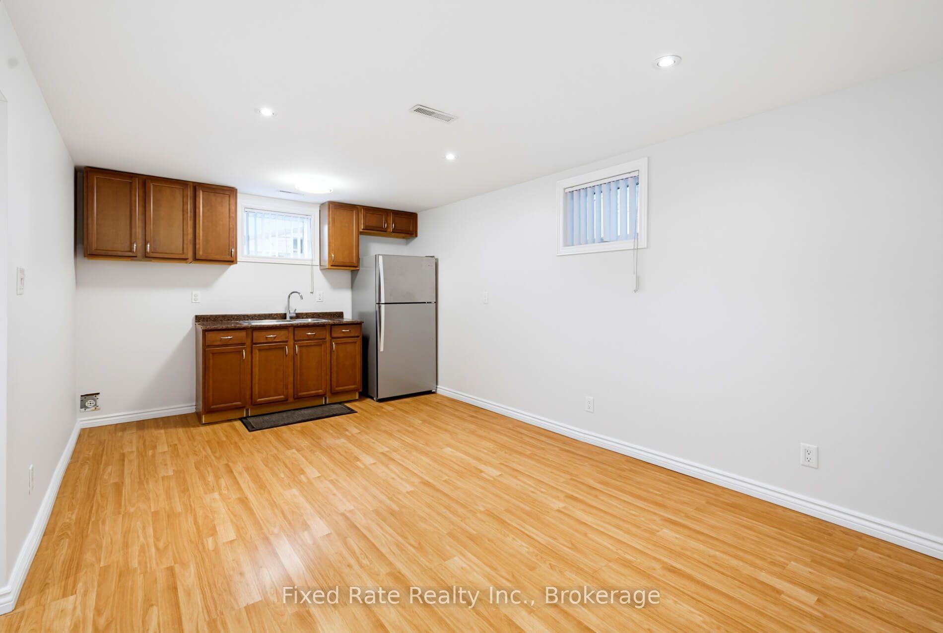 Photo 36 of 45 Waddington Crescent, North York, Don Valley Village — HOMEH