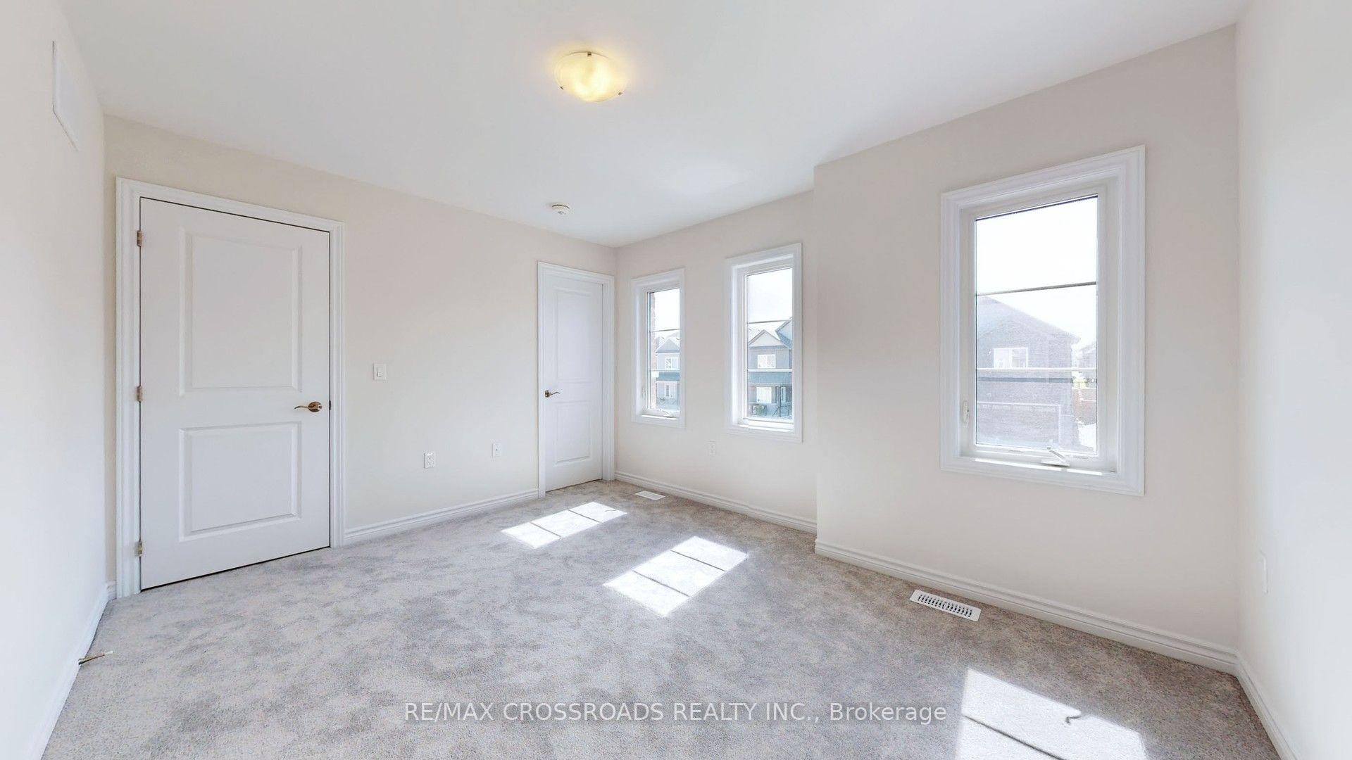 Photo 35 of 620 Lemay Grove, Peterborough, Monaghan Ward 2 — HOMEH